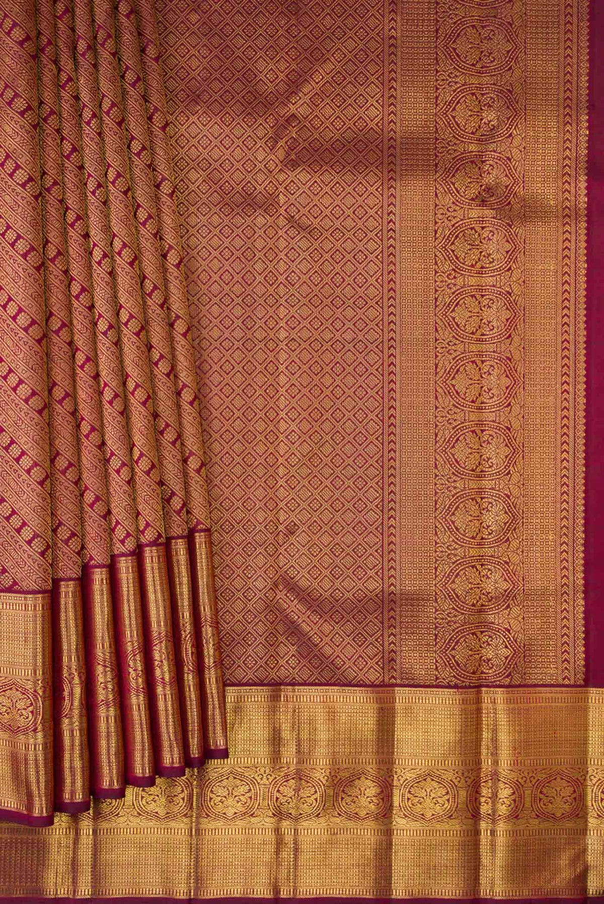 Pleats and pallu of Pure Silk Pure Zari Maroon Dual Tone Kanjivaram Saree with Zari Brocade on the body and Zari Border. 