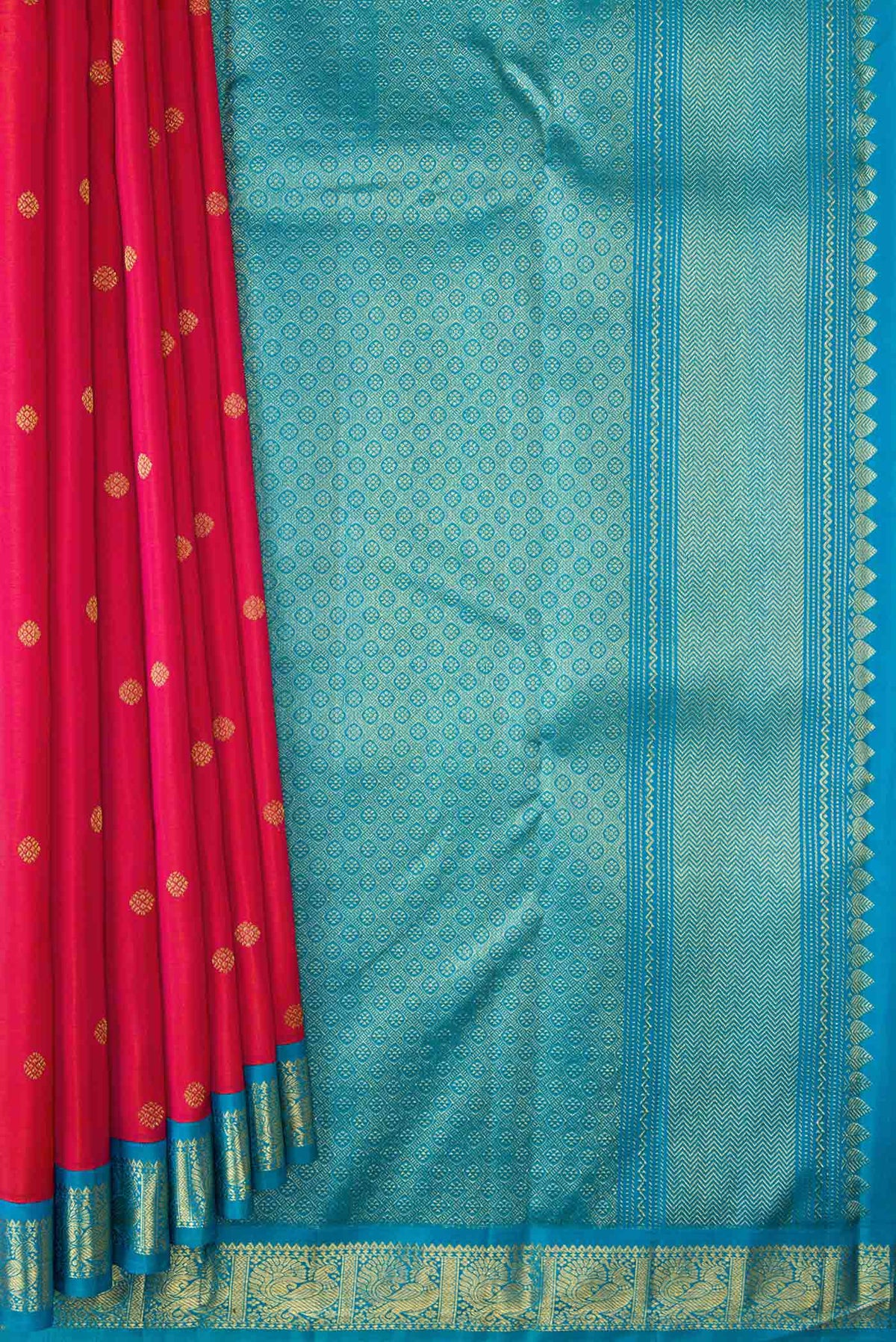 Pleats and pallu of Dark Pink Dual Tone Kanchipuram Silk Saree with Zari Butta on the body and Zari Border