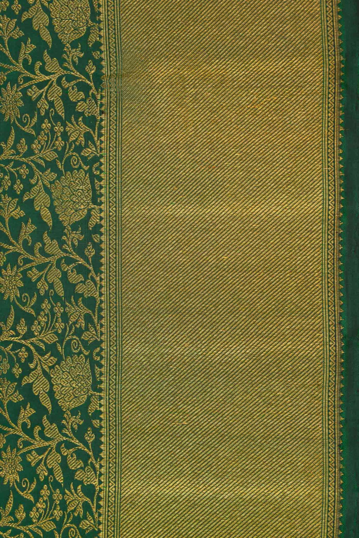Border image of Pure Silk Pure Zari Green Dual Tone Kanchipuram Saree with Zari Brocade on the body and Zari Border