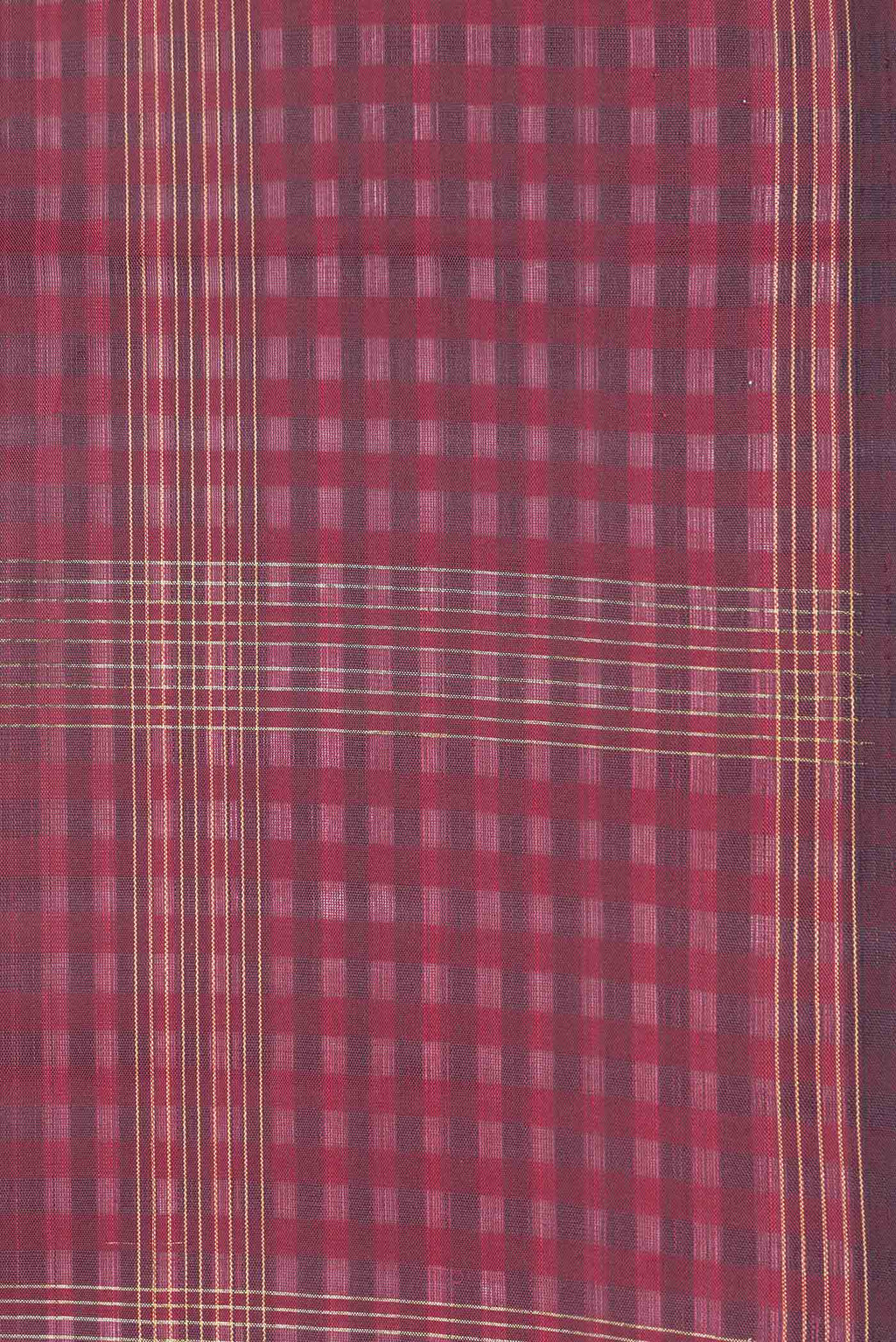 Border image of Maroon Dual Tone Kanchipuram Saree with Checked design on the body and Without Border