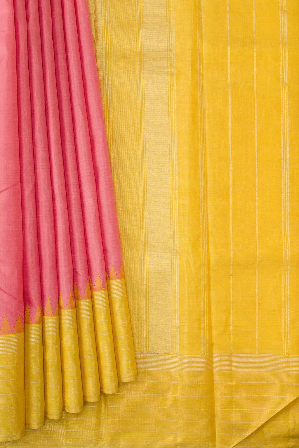 Pleats and pallu of Pink Dual Tone Kanchipuram Silk Saree with Plain Body and Zari Border
