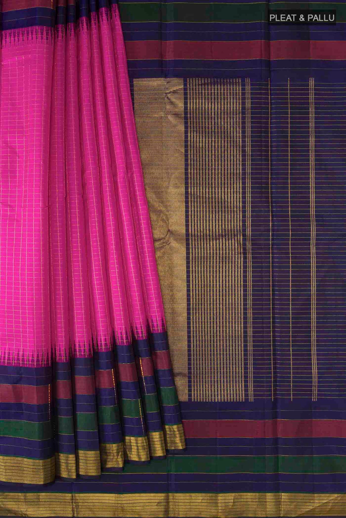 Pleats and pallu of Pink Kanchipuram Silk Saree with Checked design on the body and Zari Border