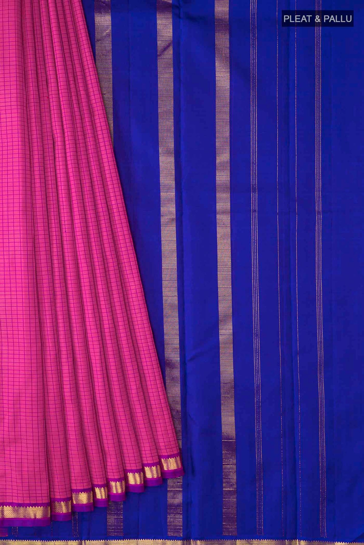 Pleats and pallu of Pink Kanchipuram Silk Saree with Checked design on the body and Zari Border