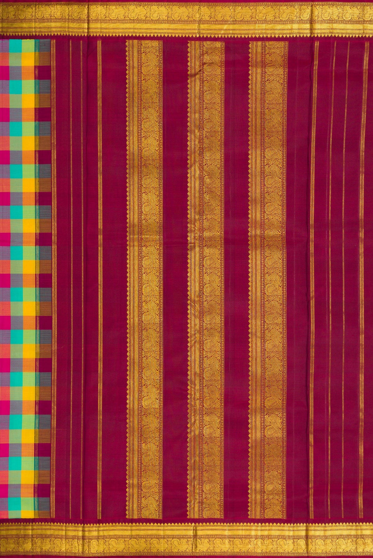 Close up image of the pallu of Pure Silk Pure Zari Sea Green , Yellow and Dark PInk Color Kanchipuram Nine Yards Saree with Checked design on the body and Zari Border. 