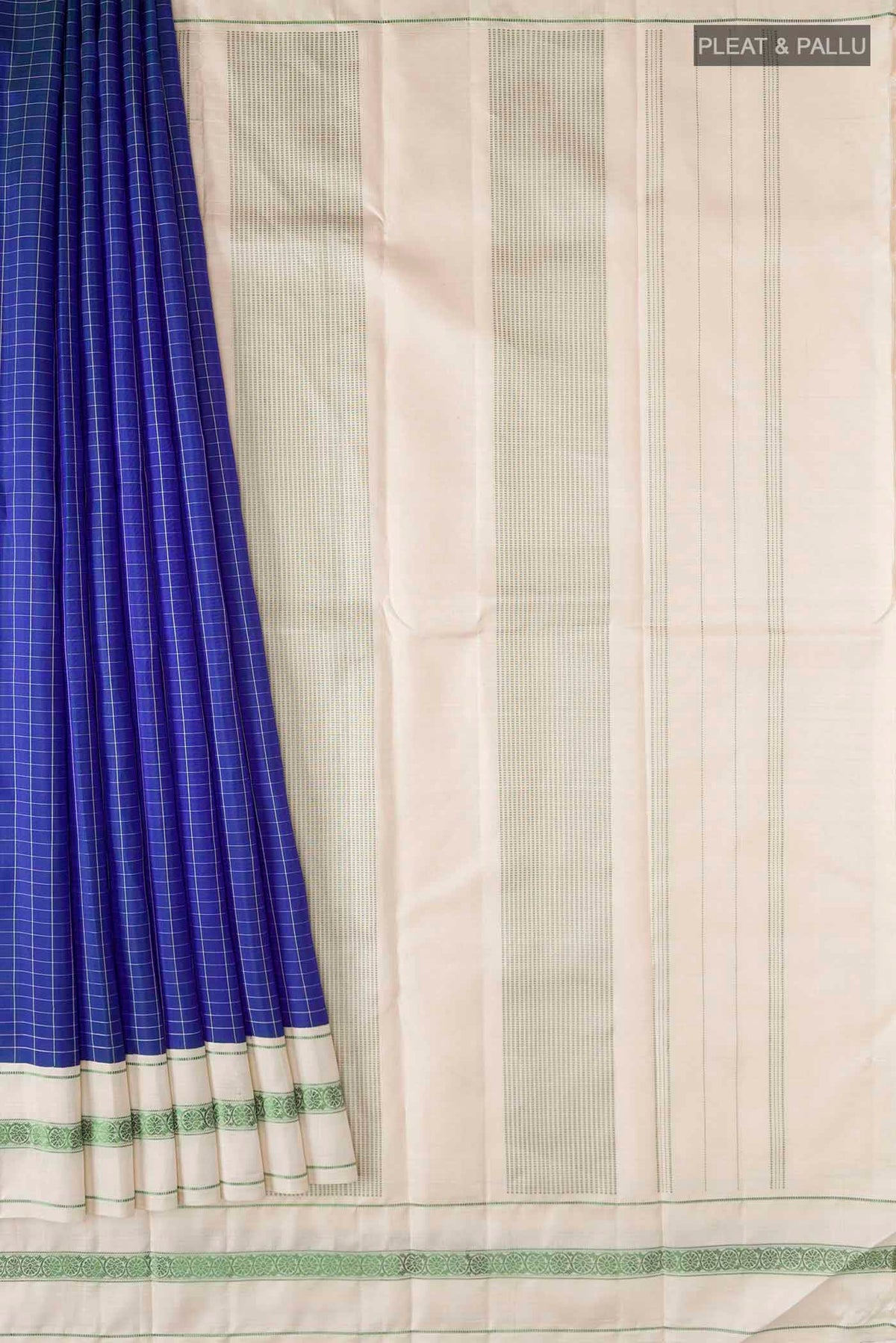 Pleats and pallu of Blue Kanchipuram Silk Saree with Checked design on the body and Thread Border
