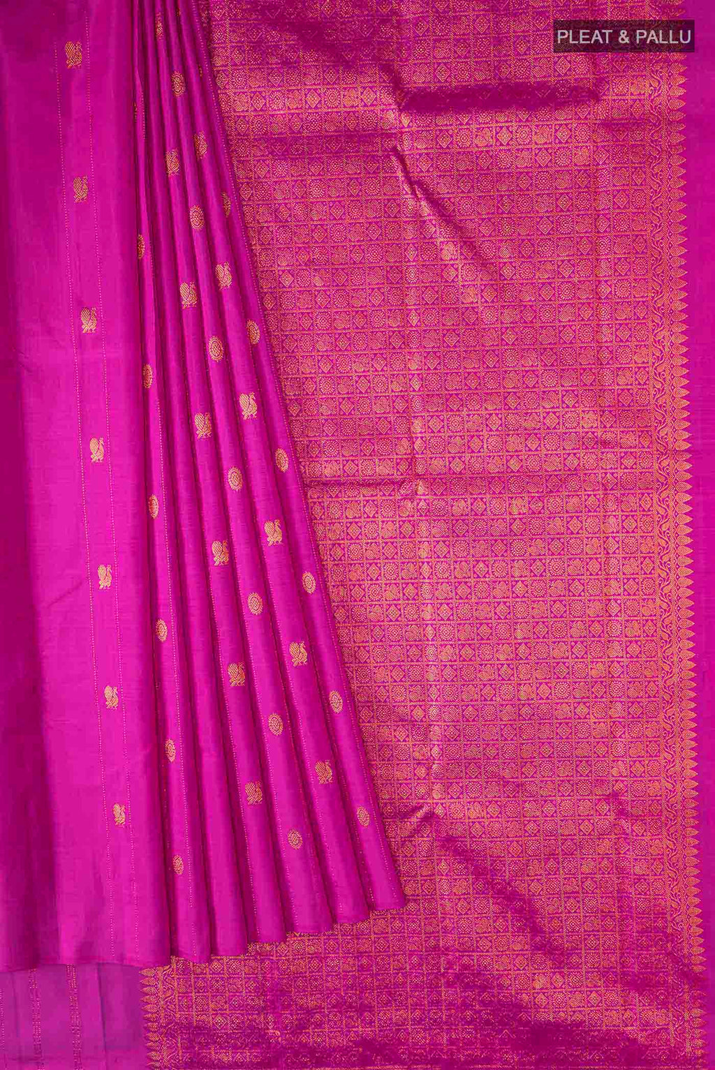 Pleats and pallu of Pink Kanchipuram Silk Saree with Zari Butta on the body and Without Border