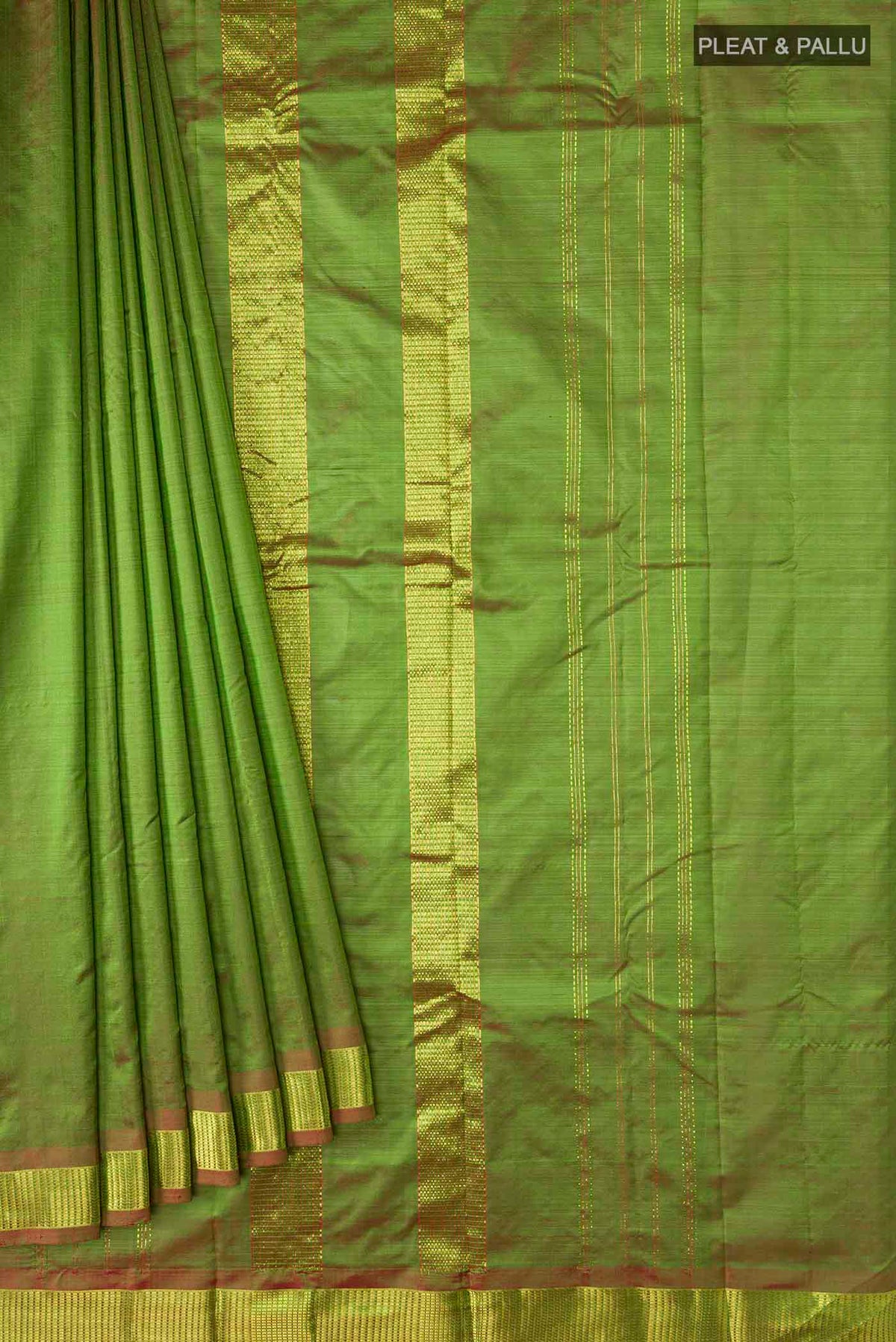 Pleats and pallu of Green Kanchipuram Silk Saree with Plain Body and Zari Border