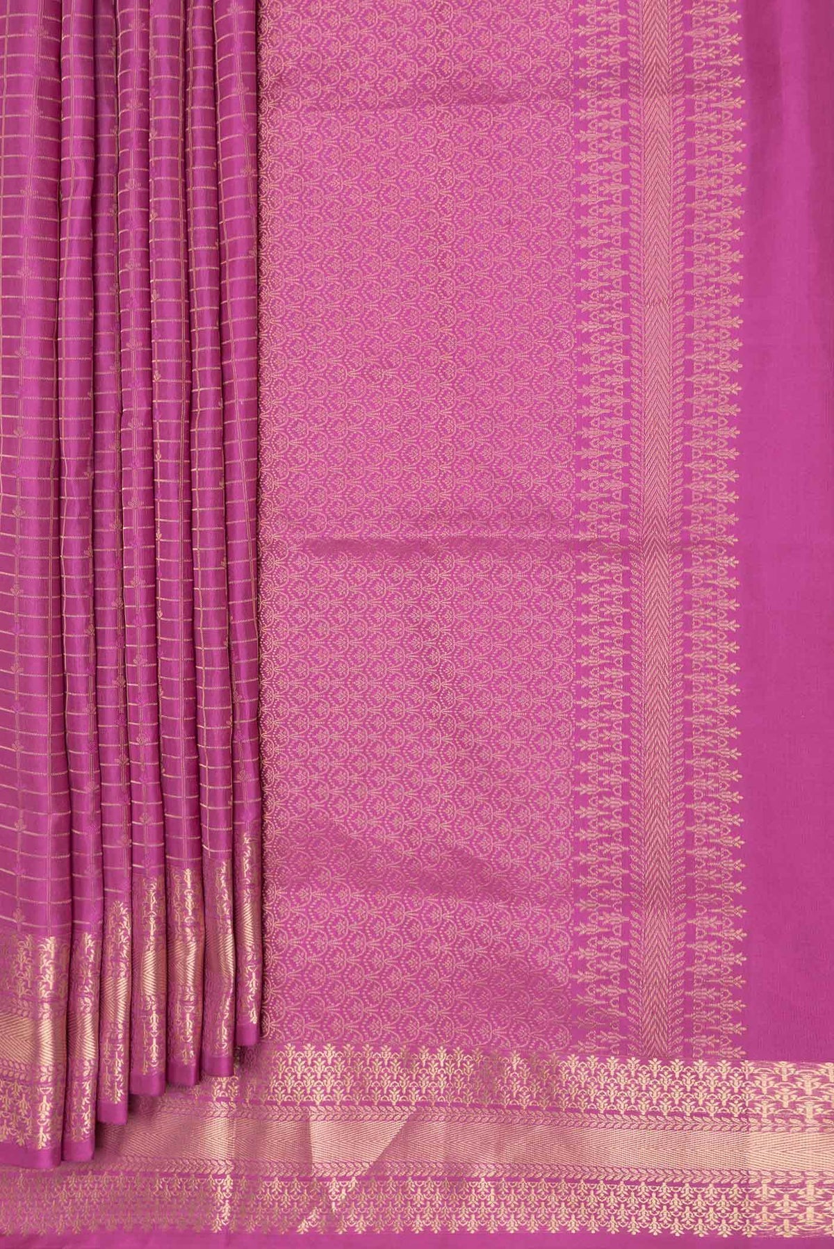Pleats and pallu of Pink Dual Tone Soft Silk Saree with Zari Brocade on the body and Zari Border