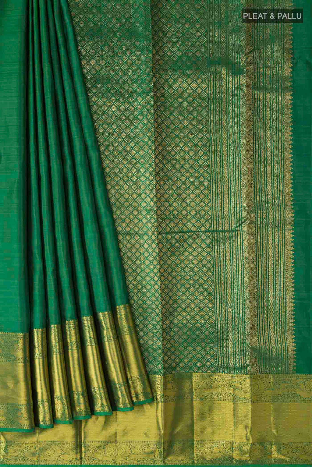 Pleats and pallu of Green Kanchipuram Silk Saree with Plain Body and Zari Border