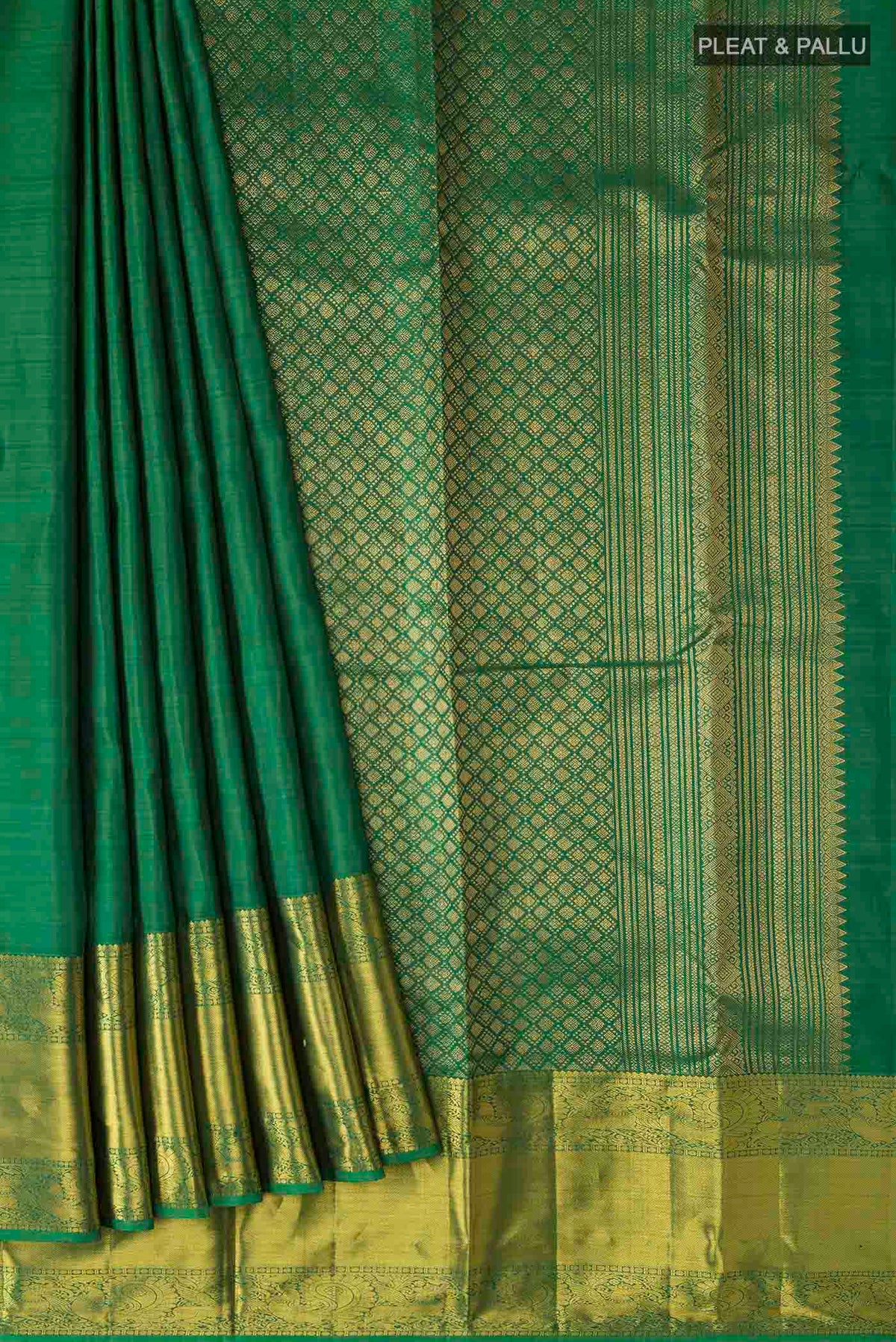 Pleats and pallu of Green Kanchipuram Silk Saree with Plain Body and Zari Border