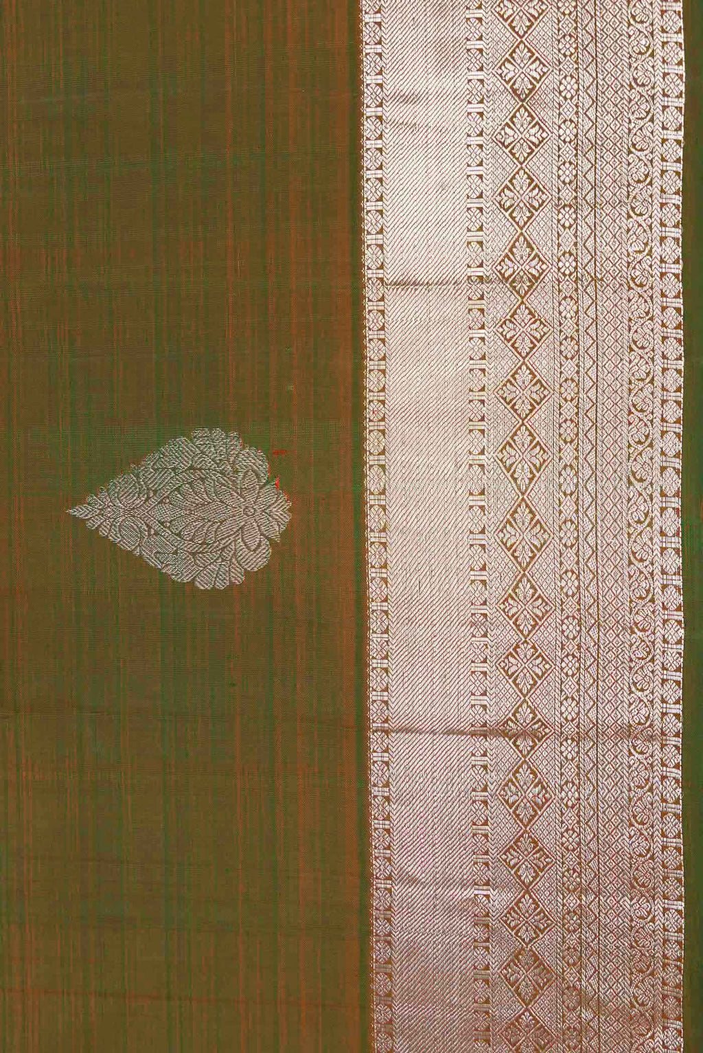 Border image of Green Dual Tone Kanchipuram Silk Saree with Zari Butta on the body and Zari Border