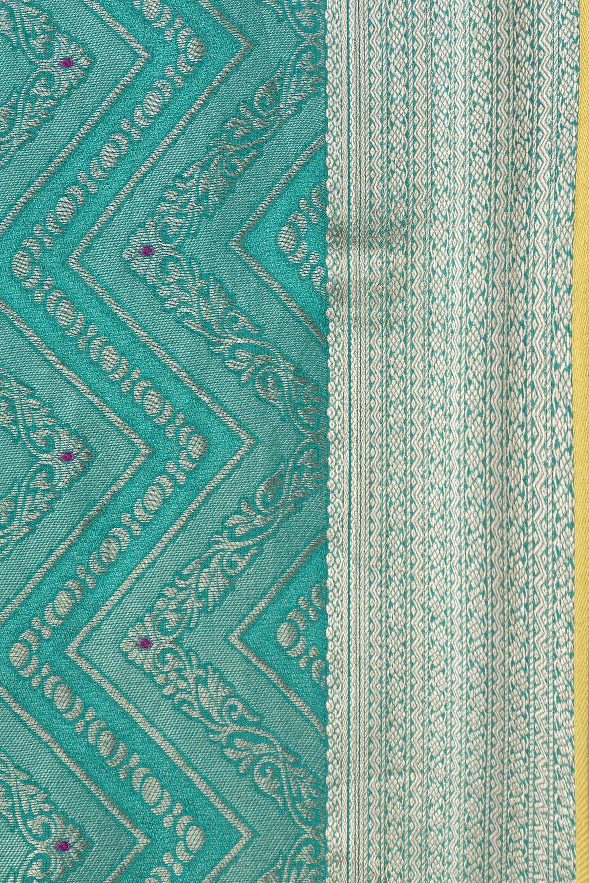 Border image of Sea Green Dual Tone Tussar Silk Saree with Zari Brocade on the body and Zari Border. 