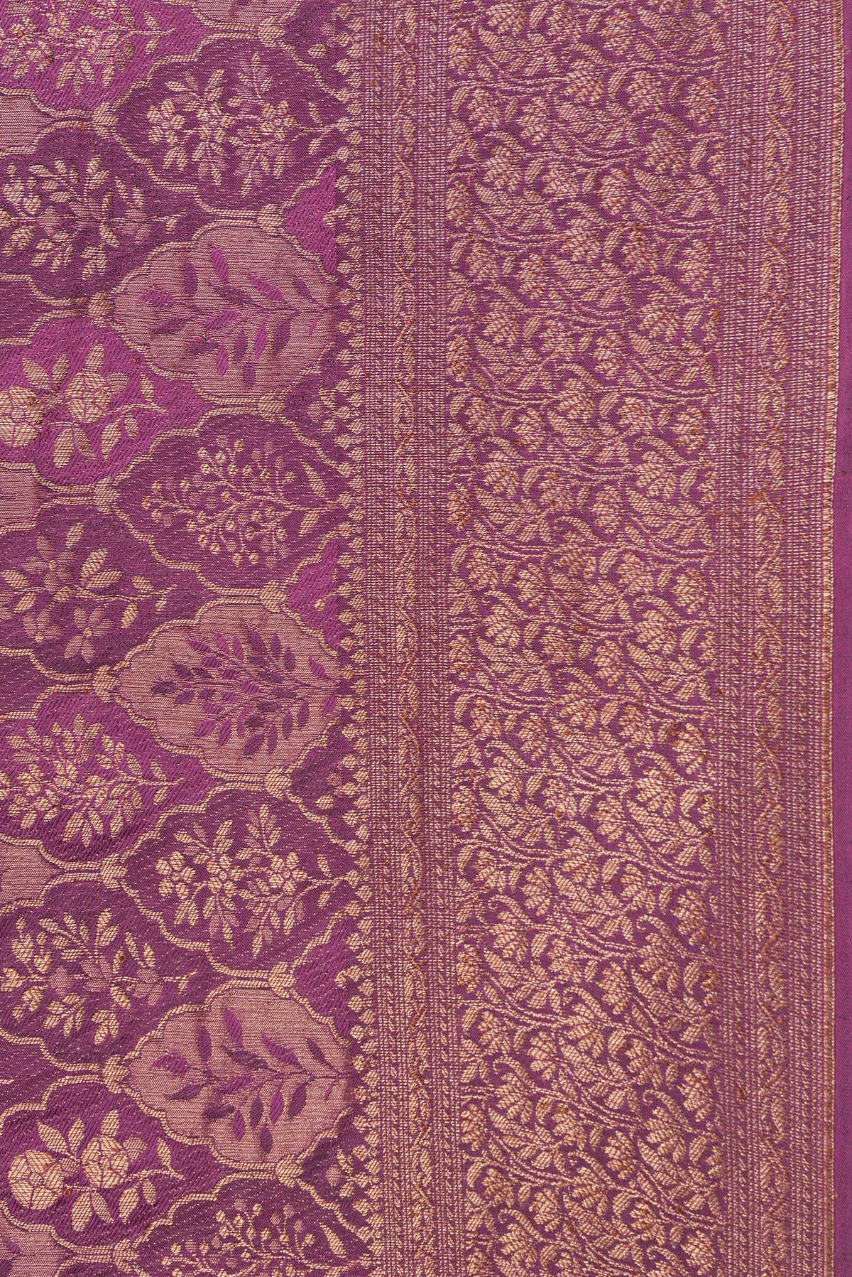 Border image of Magenta Dual Tone Banarasi Georgette Saree with Zari Brocade on the body and Zari Border. 