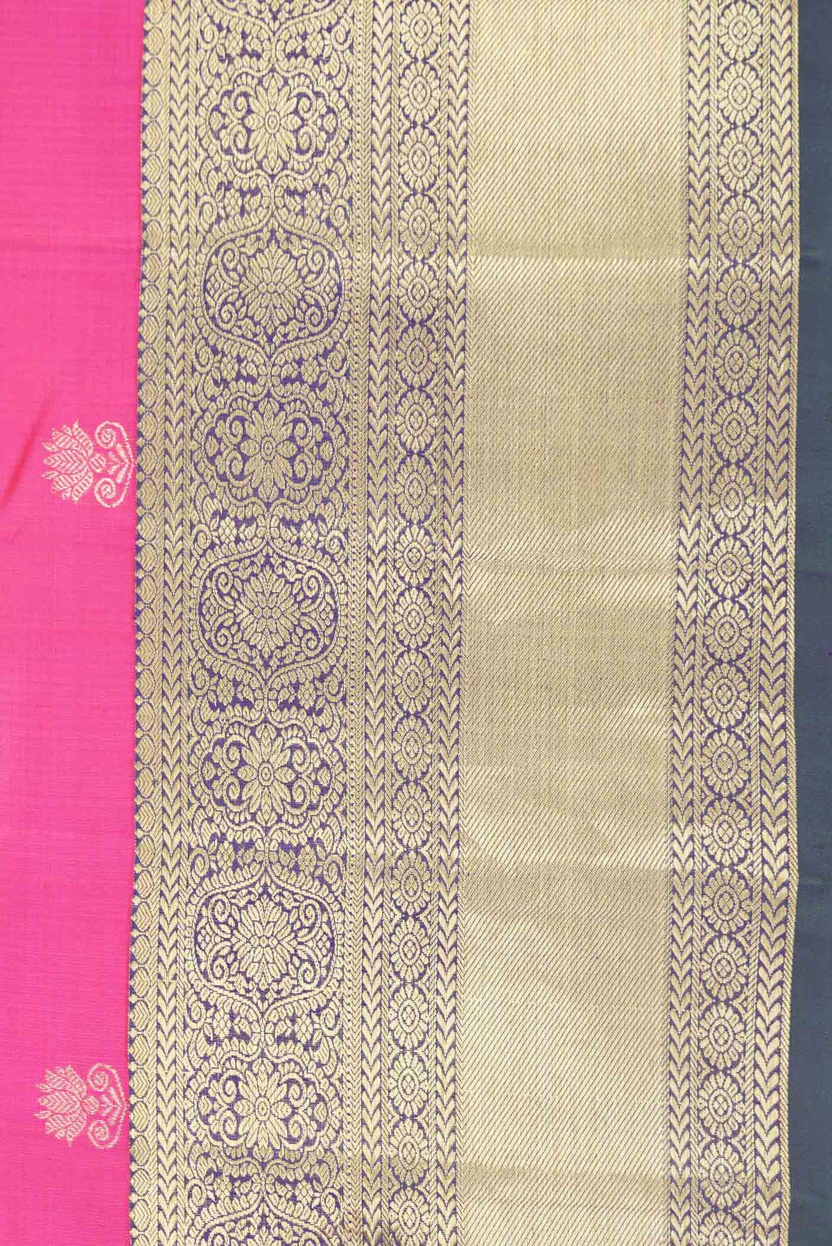 Border image of Pink Dual Tone Kanchipuram Silk Saree with Zari Butta on the body and Zari Border