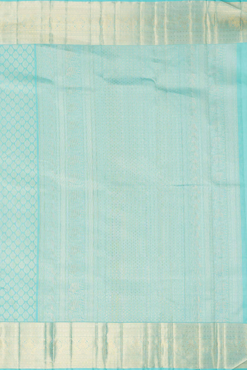Close up image of the pallu of Sky Blue Dual Tone Kanchipuram Saree with Zari Brocade on the body and Zari Border