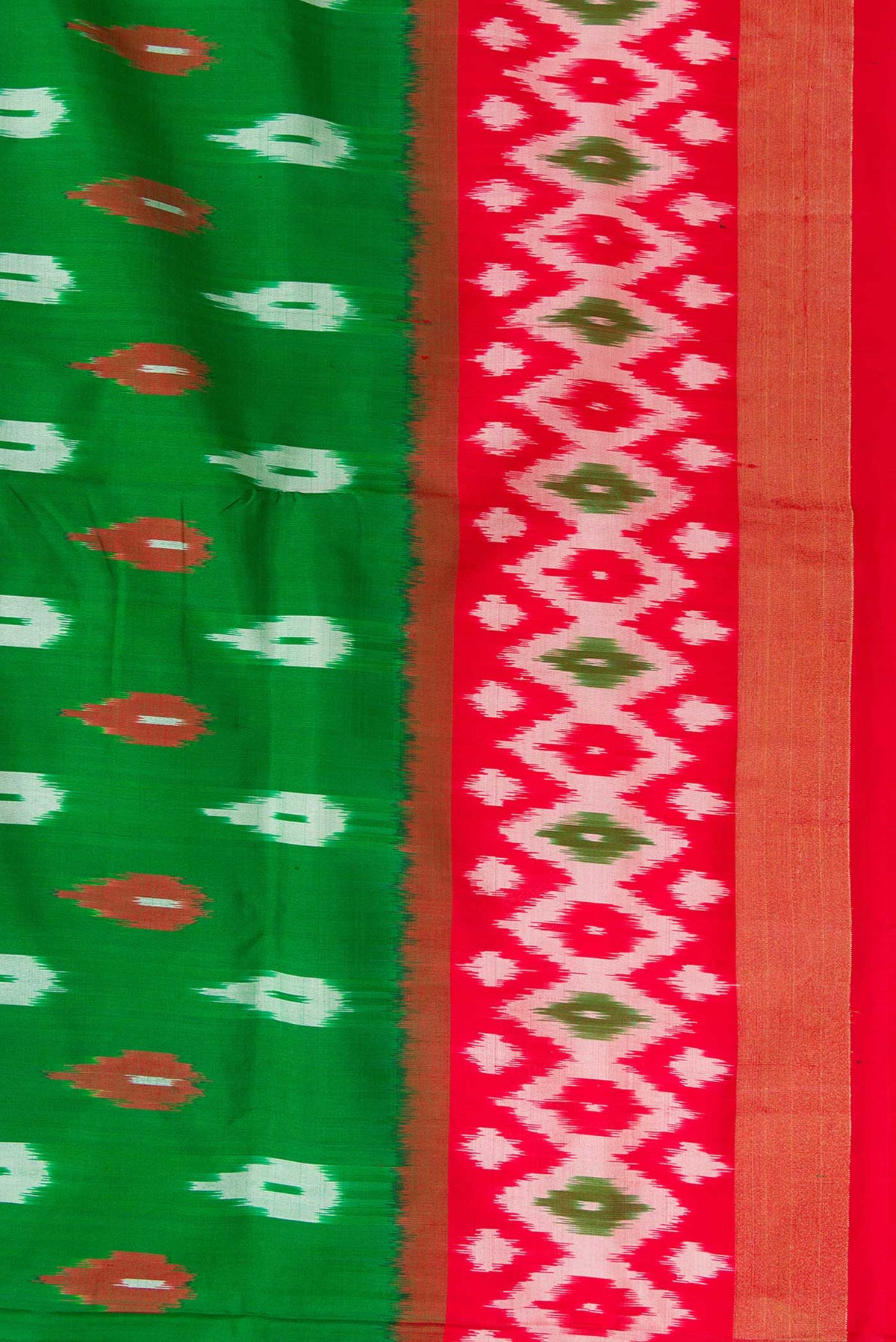 Border image of Green Pochampally Silk Saree with Pure Ikat on the body and Ikat Border