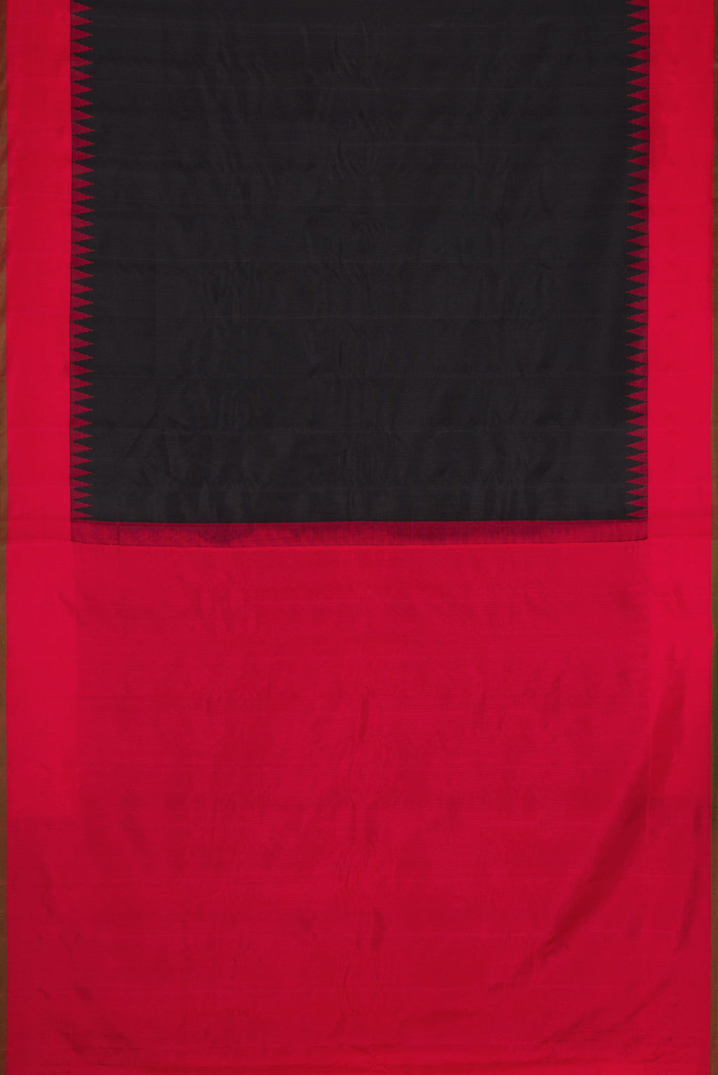 Flat view of Black Dual Tone Gadwal Silk Saree with Plain Body and Thread Border. 