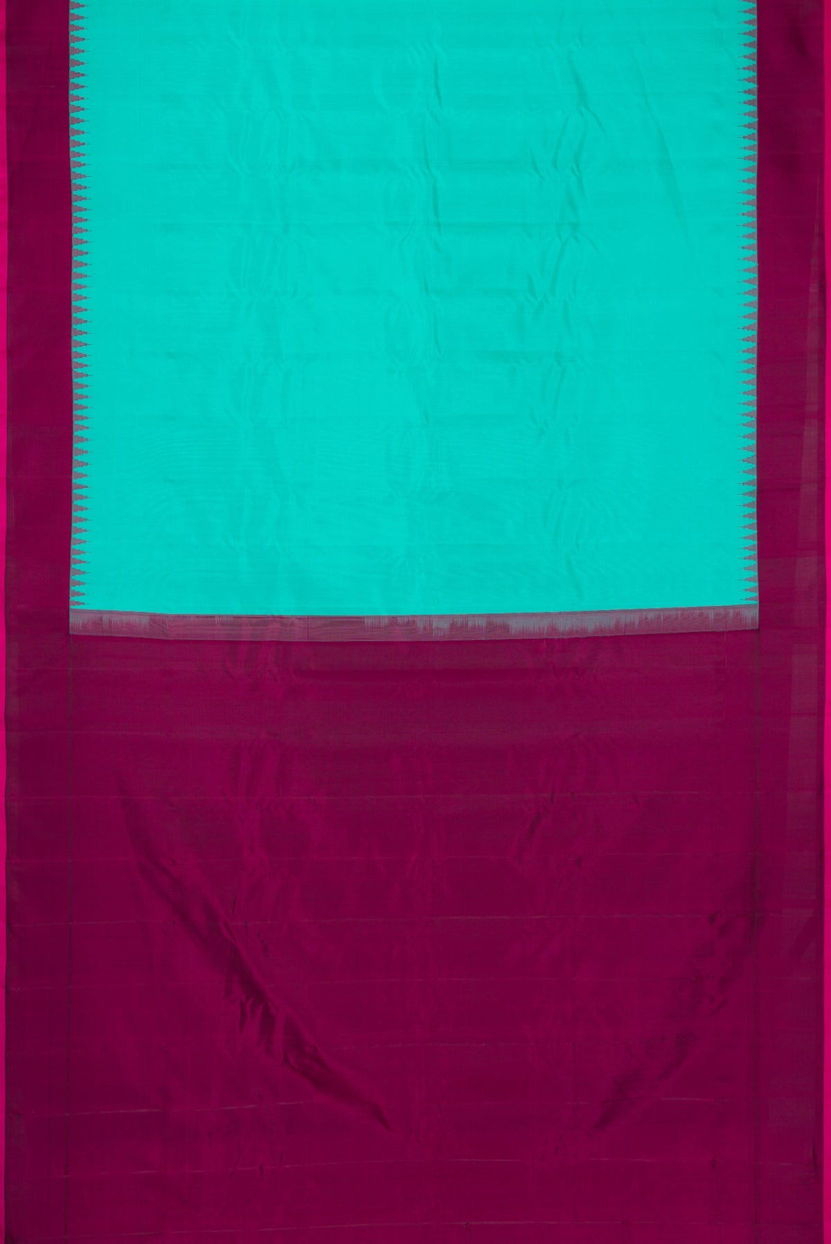Flat view of Sea Green Dual Tone Gadwal Silk Saree with Plain Body and Temple Border. 