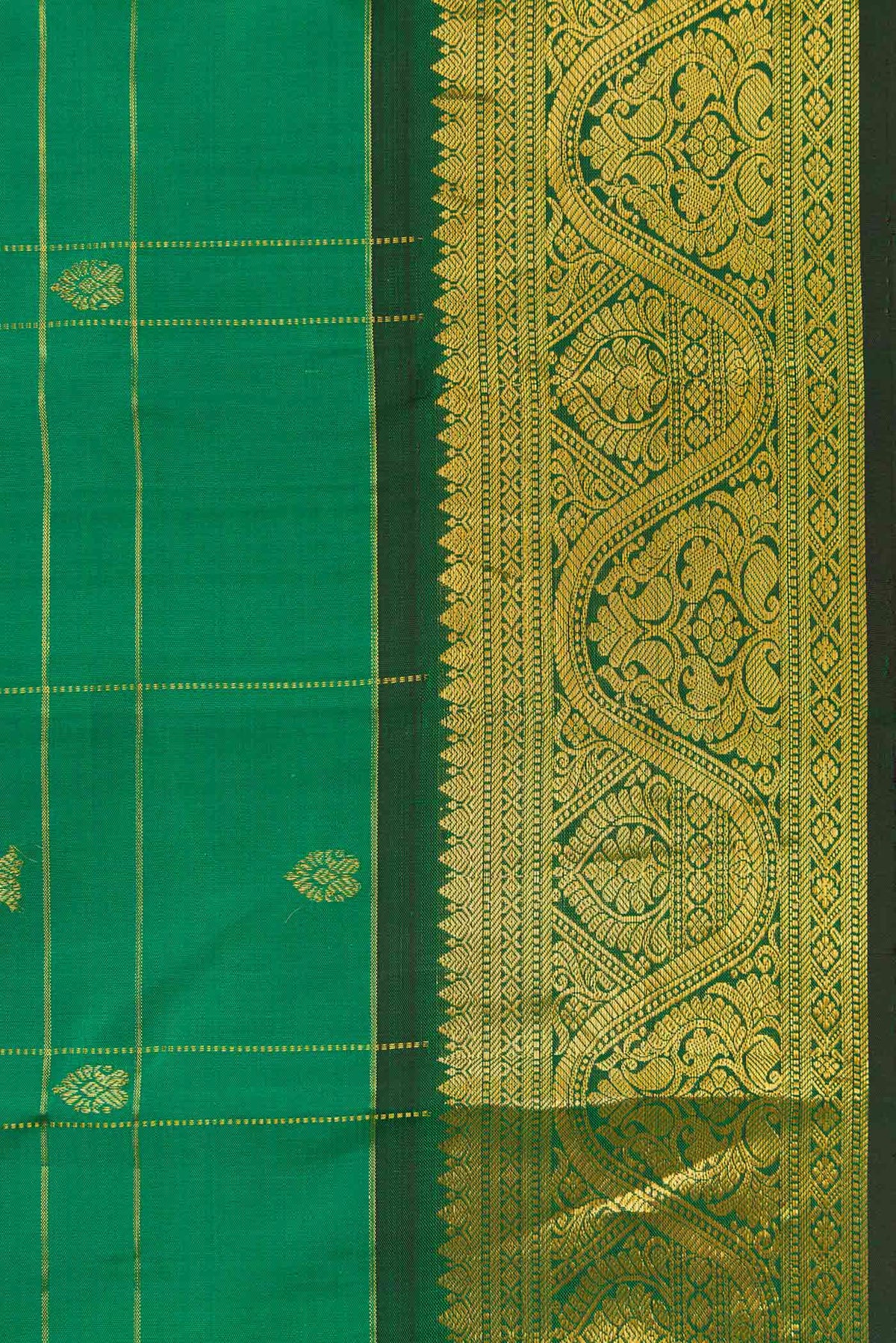 Border image of Green Dual Tone Kanchipuram Silk Saree with Zari Butta on the body and Zari Border