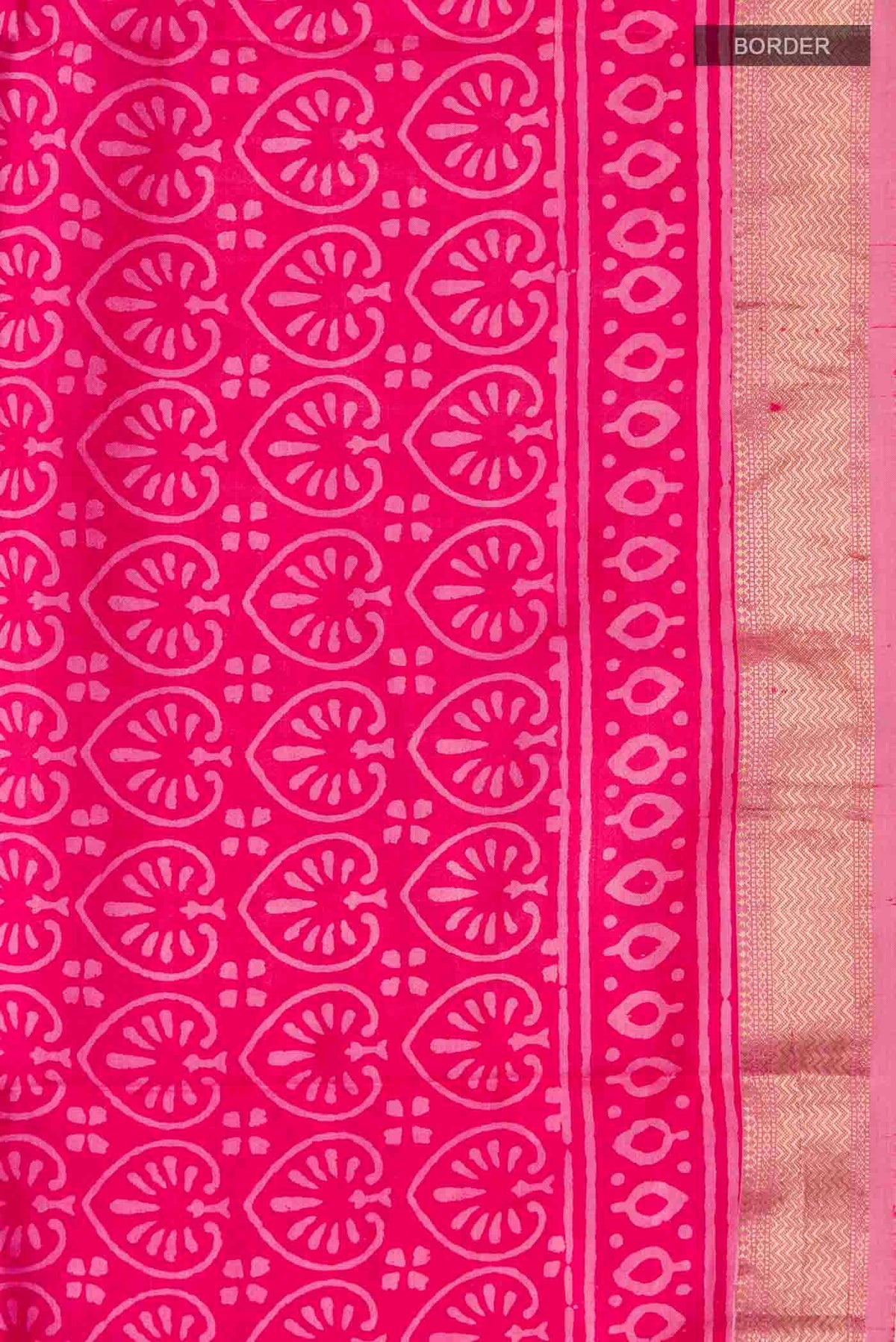Border image of Pink Printed Silk Saree with Printed design on the body and Zari Border