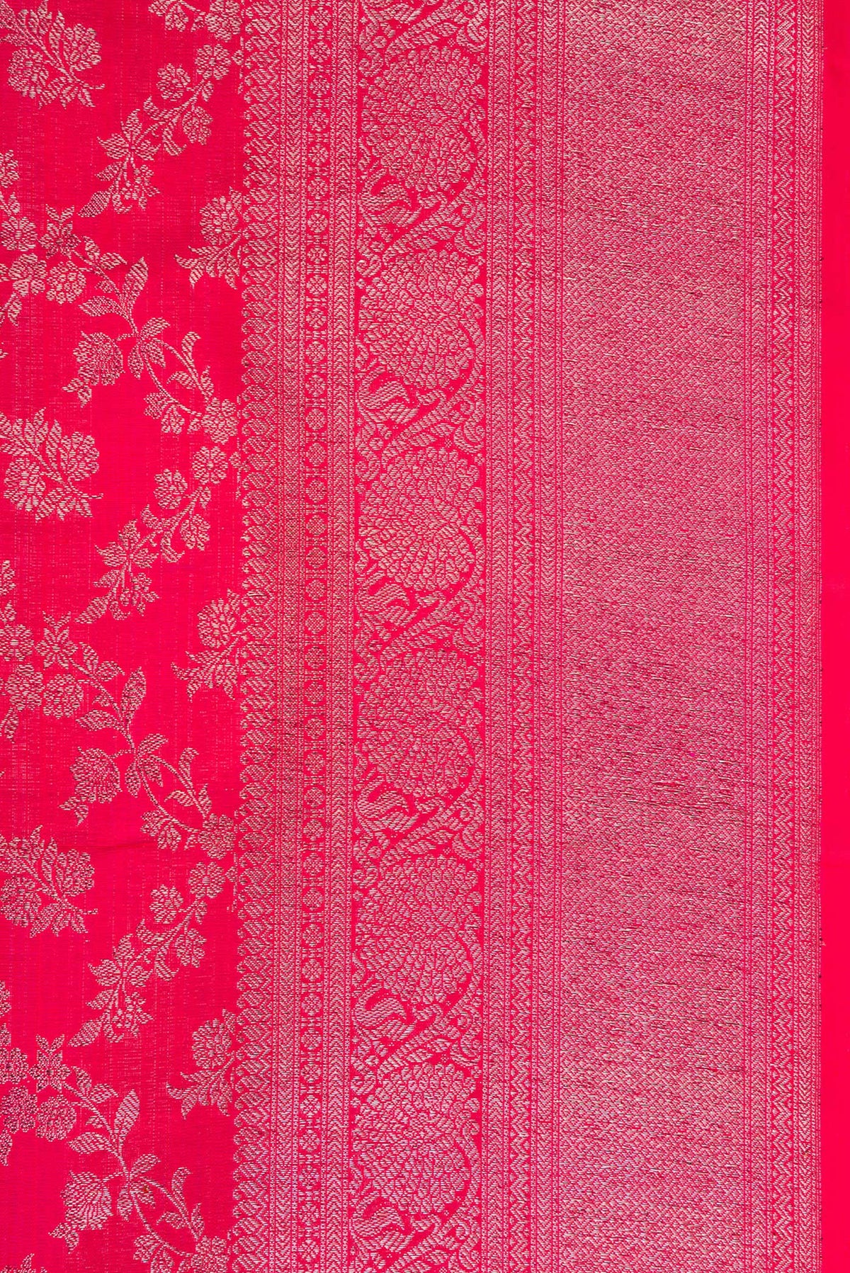 Border image of Dark Pink Dual Tone Kanchipuram Silk Saree with Zari Brocade on the body and Zari Border. 