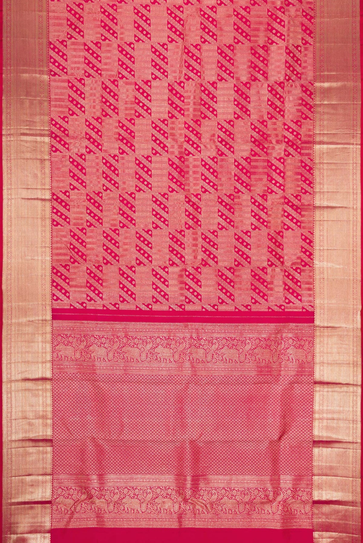 Flat view of Pink Dual Tone Kanchipuram Silk Saree with Zari Brocade on the body and Zari Border. 