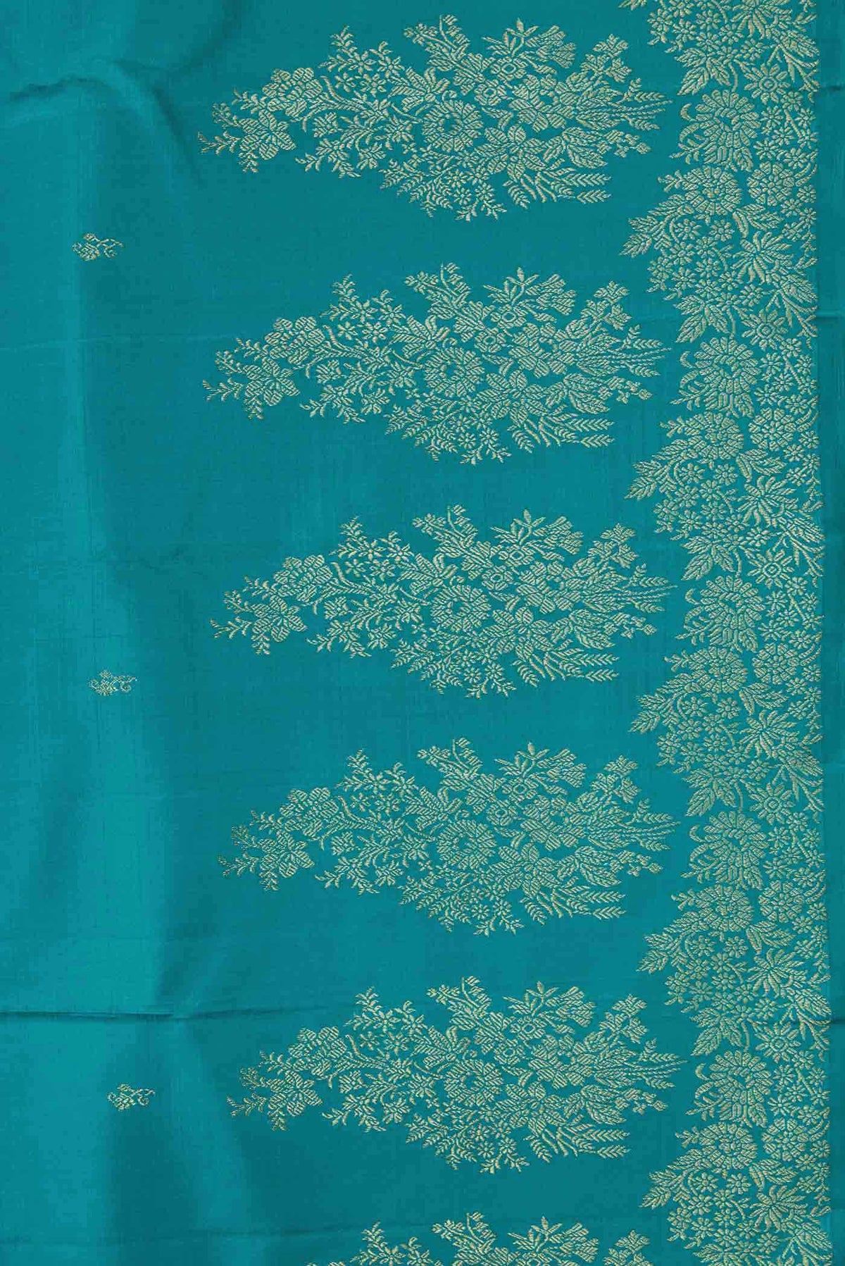 Border image of Peacock Blue Dual Tone Kanchipuram Silk Saree with Zari Butta on the body and Zari Border