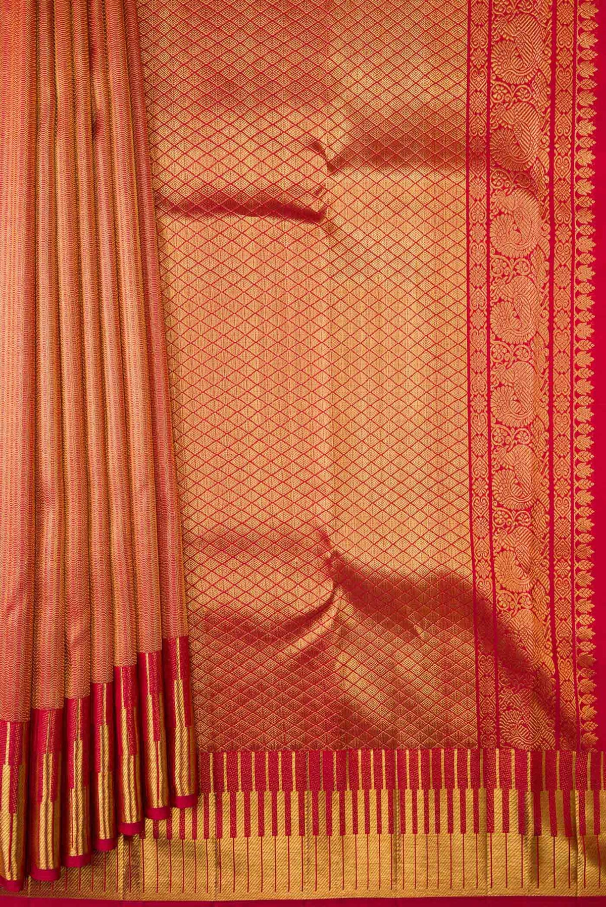 Pleats and pallu of Maroon Dual Tone Kanchipuram Silk Saree with Zari Brocade on the body and Zari Border