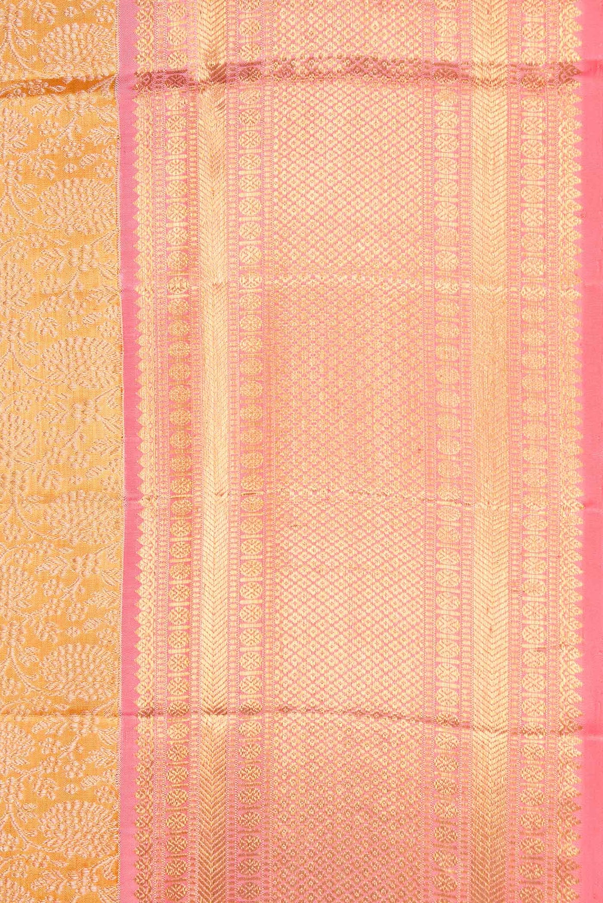 Border image of Gold Dual Tone Kanchipuram Silk Saree with Zari Brocade on the body and Zari Border