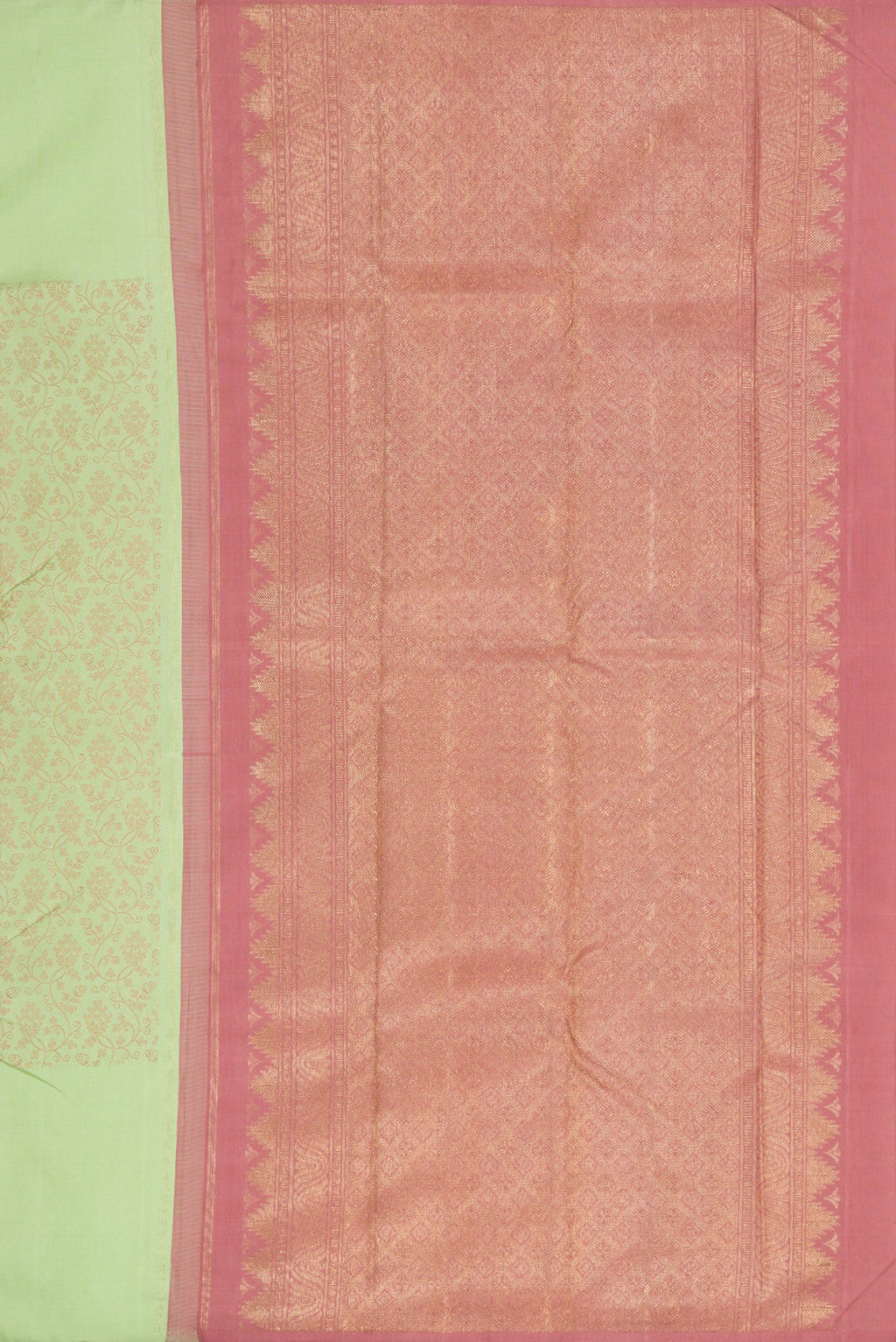 Close up image of the pallu of Pure Silk Pure Zari Pista Green Dual Tone Kanchipuram Saree with Jacquard design on the body and Fancy Border. 