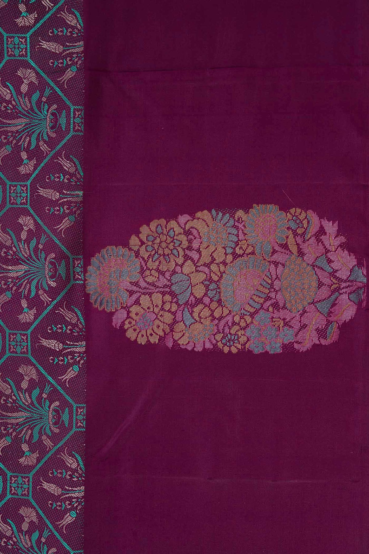 Border image of Burgundy Dual Tone Kanchipuram Silk Saree with Jacquard design on the body and Fancy Border