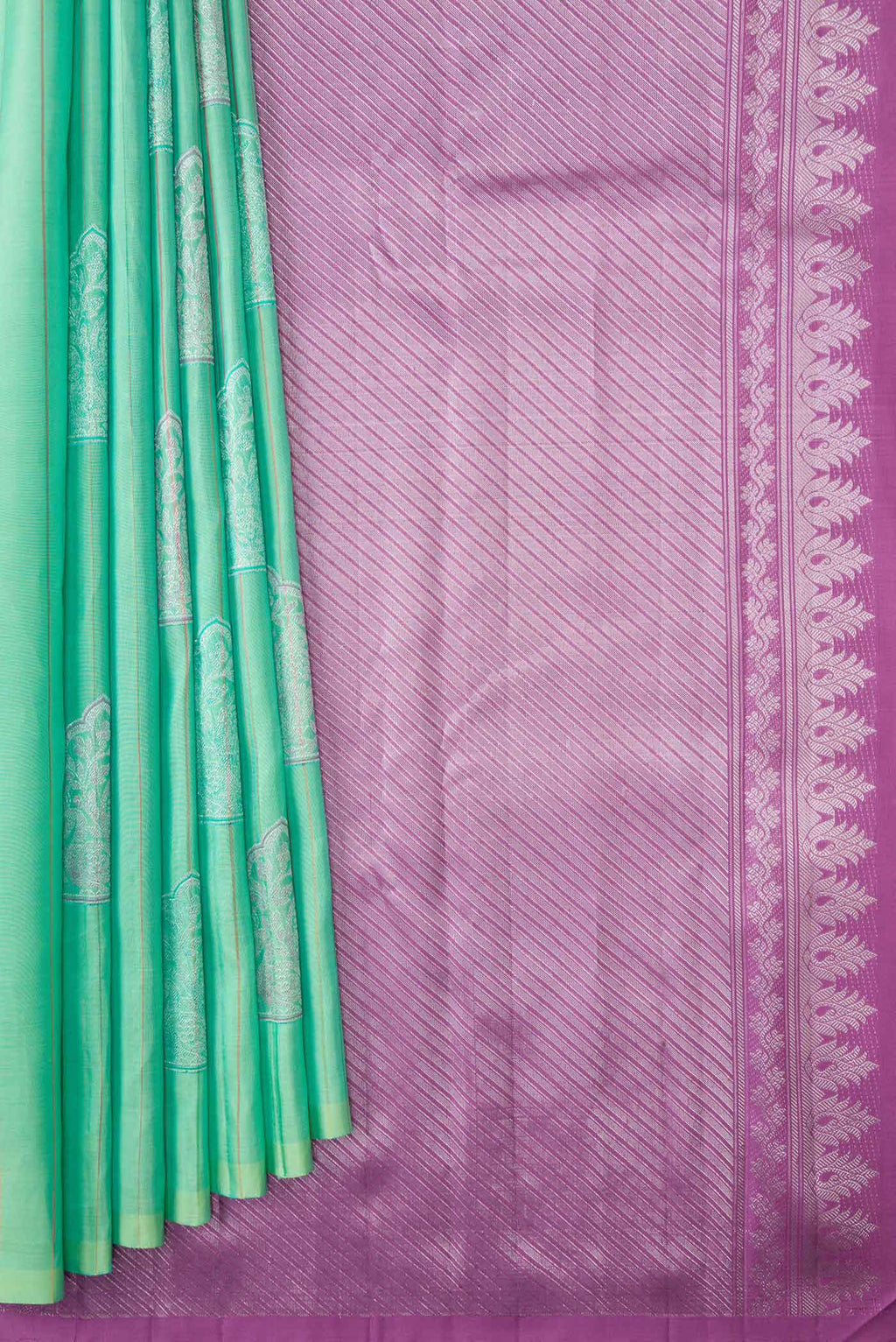 Pleats and pallu of Sea Green Dual Tone Kanchipuram Silk Saree with Zari Butta on the body and Without Border