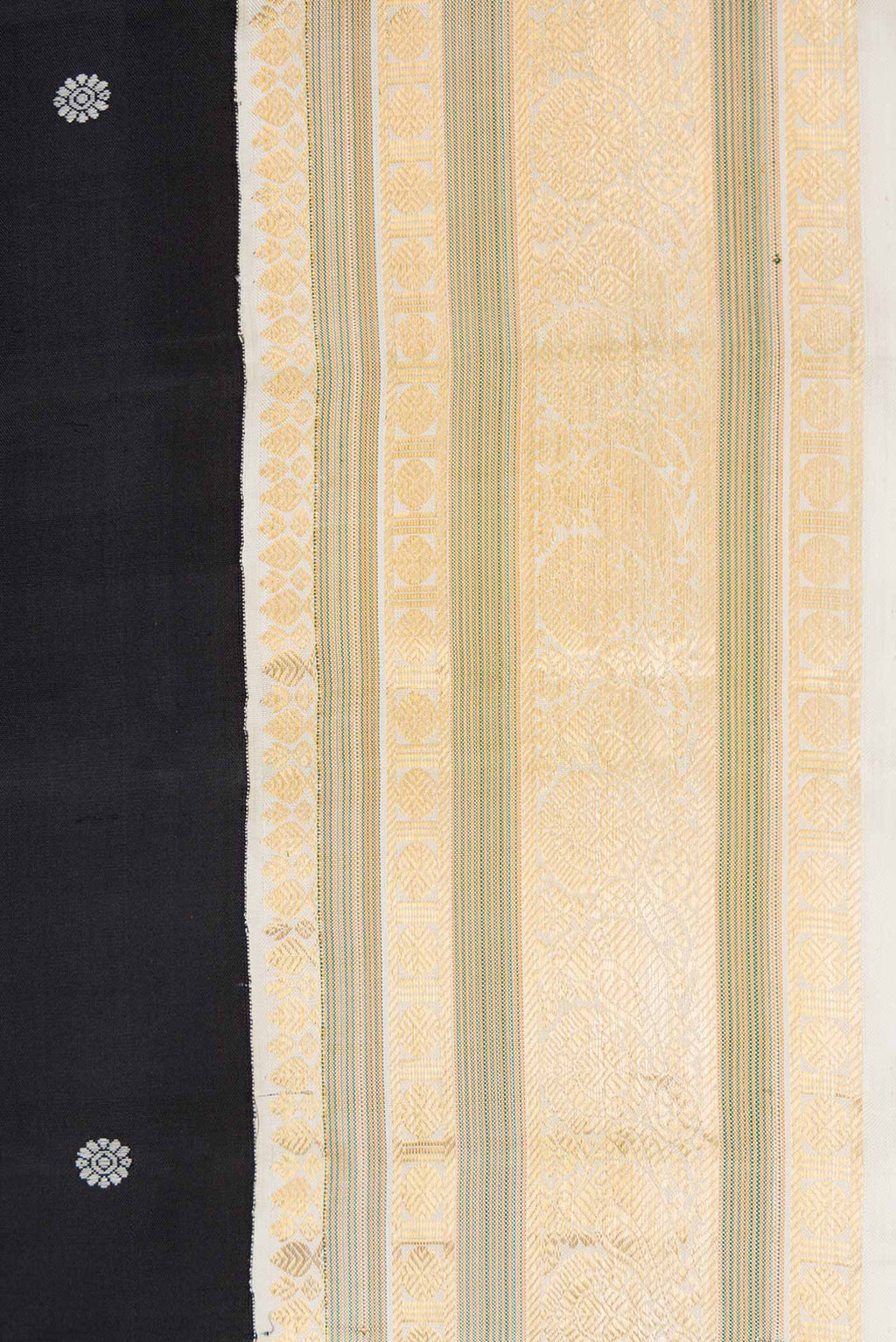 Border image of Black Dual Tone Kanchipuram Silk Saree with Thread Butta on the body and Zari Border