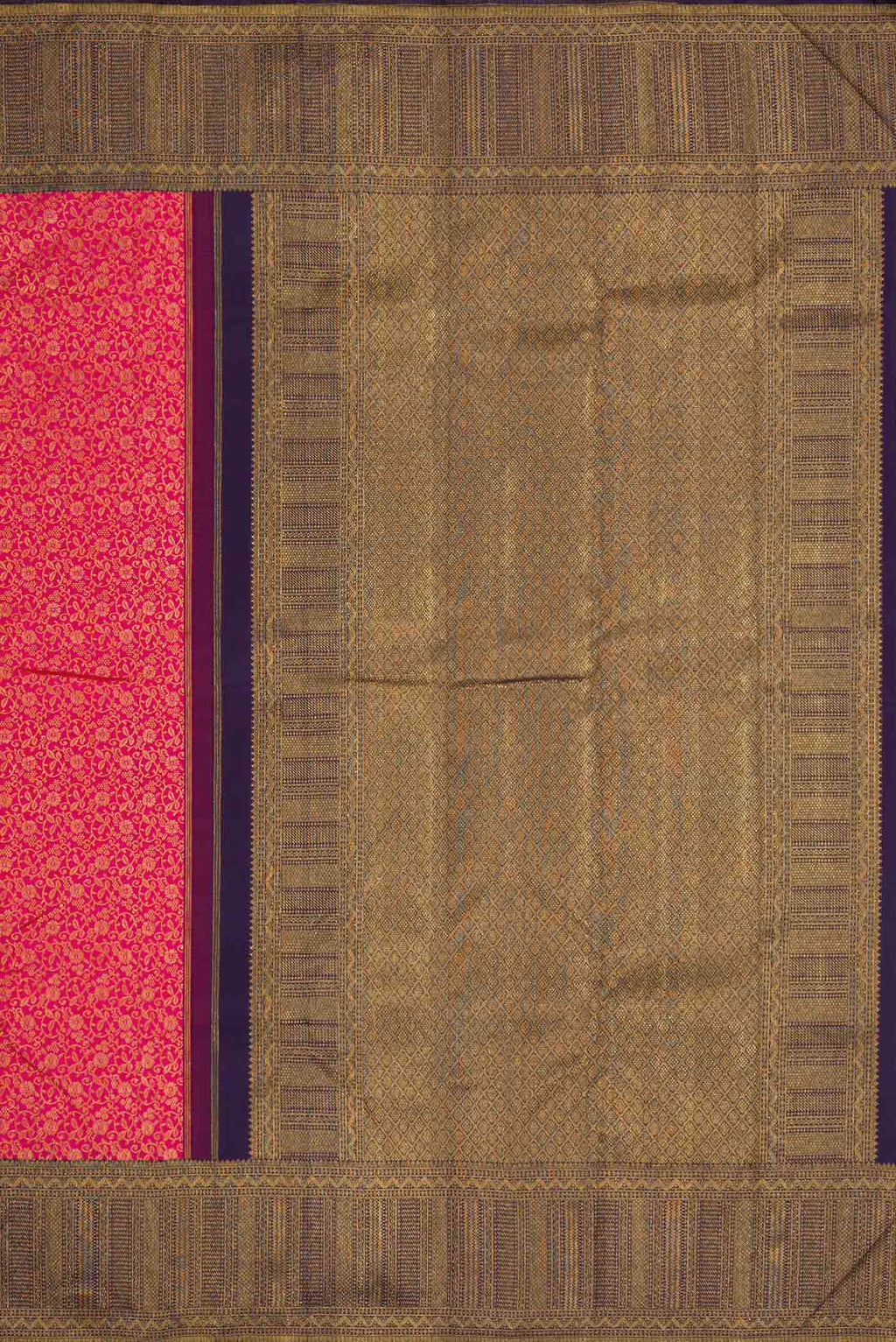 Close up image of the pallu of Pink Dual Tone Kanchipuram Silk Saree with Zari Brocade on the body and Zari Border. 