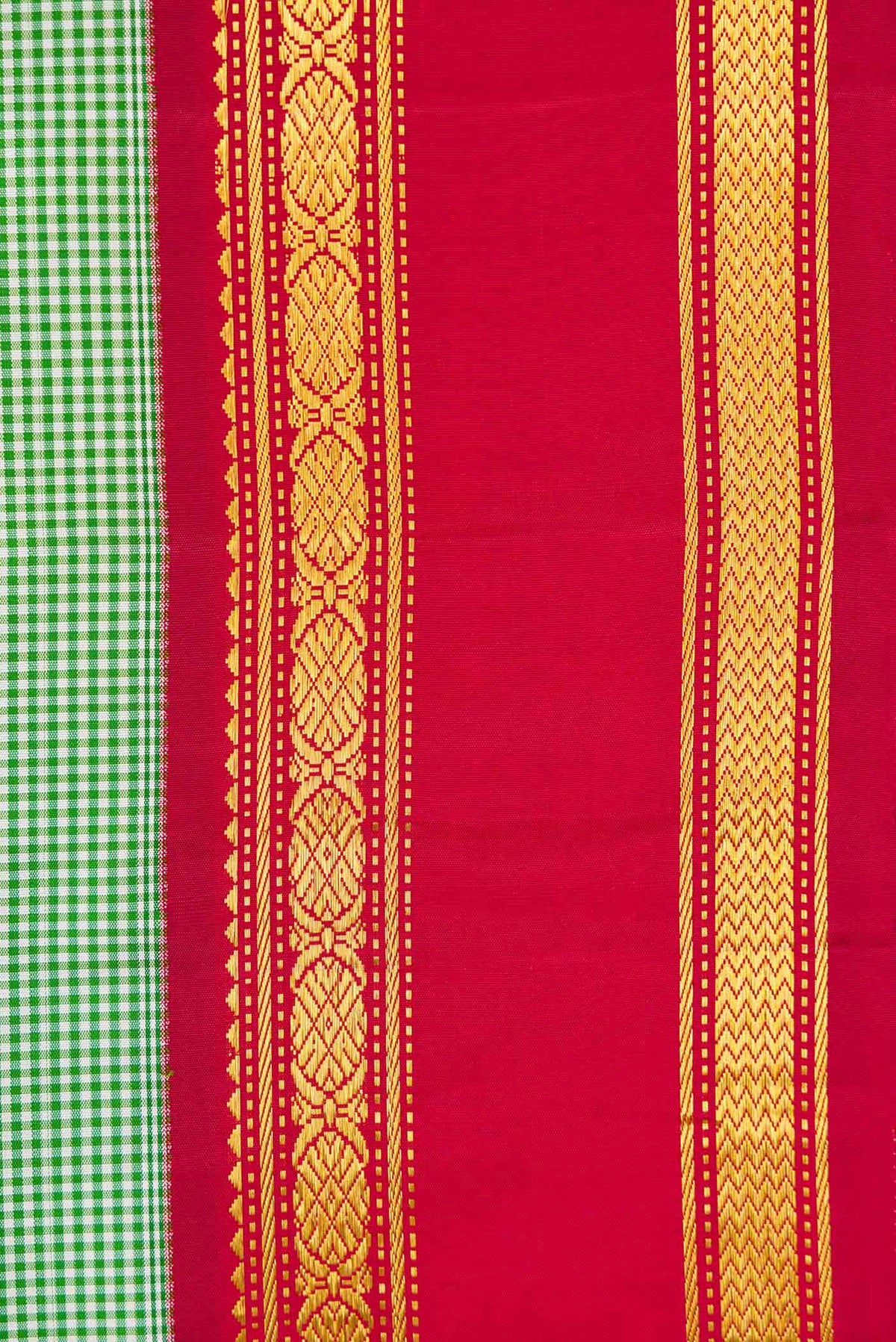 Border image of Green Dual Tone Kanchipuram Silk Saree with Checked design on the body and Zari Border