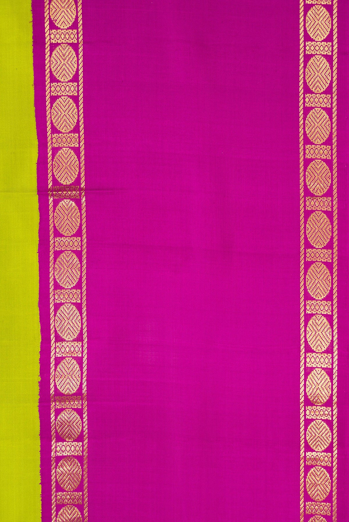 Border image of Parrot Green Dual Tone Kanjivaram Silk Saree with Plain Body and Zari Border. 