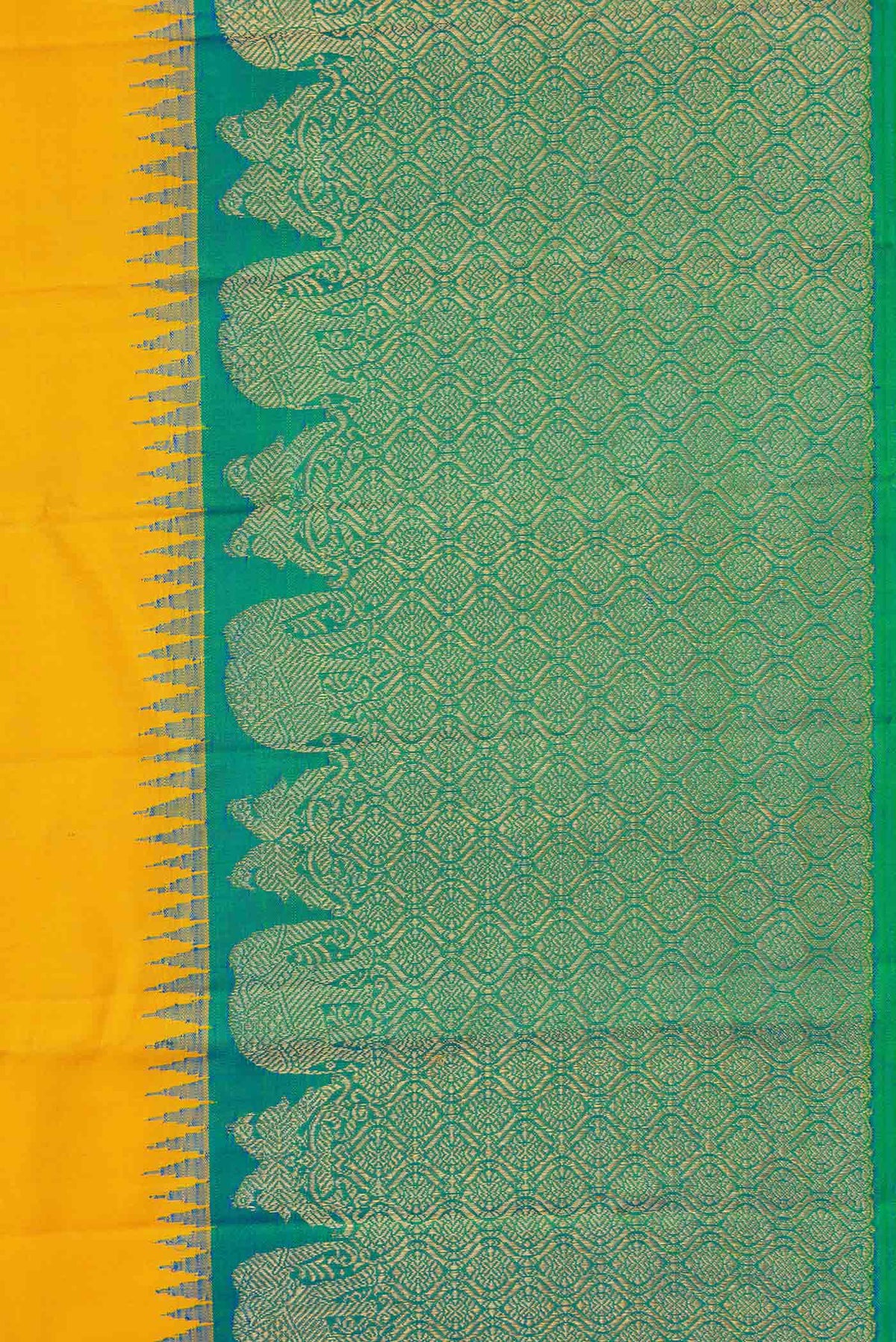 Border image of Pure Silk Pure Zari Yellow Dual Tone Kanchipuram Saree with Plain Body and Zari Border