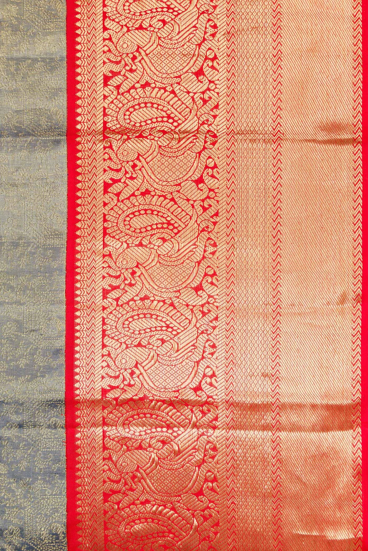 Border image of Green Dual Tone Kanjivaram Tissue Silk Saree with Zari Brocade on the body and Zari Border. 