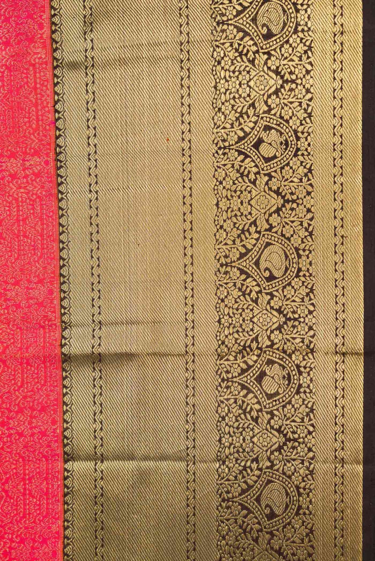 Border image of Pink Dual Tone Kanchipuram Saree with Zari Brocade on the body and Zari Border
