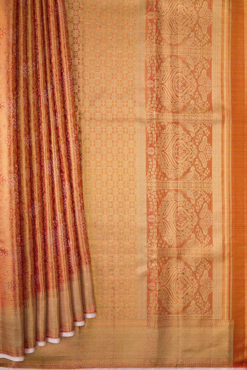 Pleats and pallu of Gold Dual Tone Kanchipuram Silk Saree with Zari Brocade on the body and Zari And Thread Border