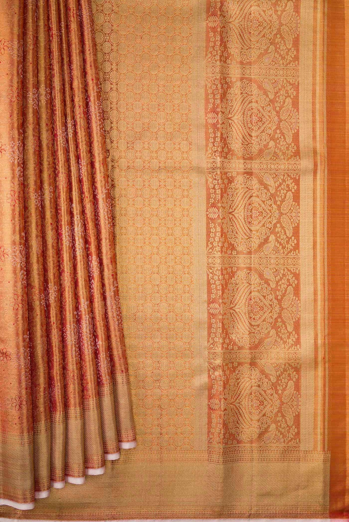 Pleats and pallu of Gold Dual Tone Kanchipuram Silk Saree with Zari Brocade on the body and Zari And Thread Border