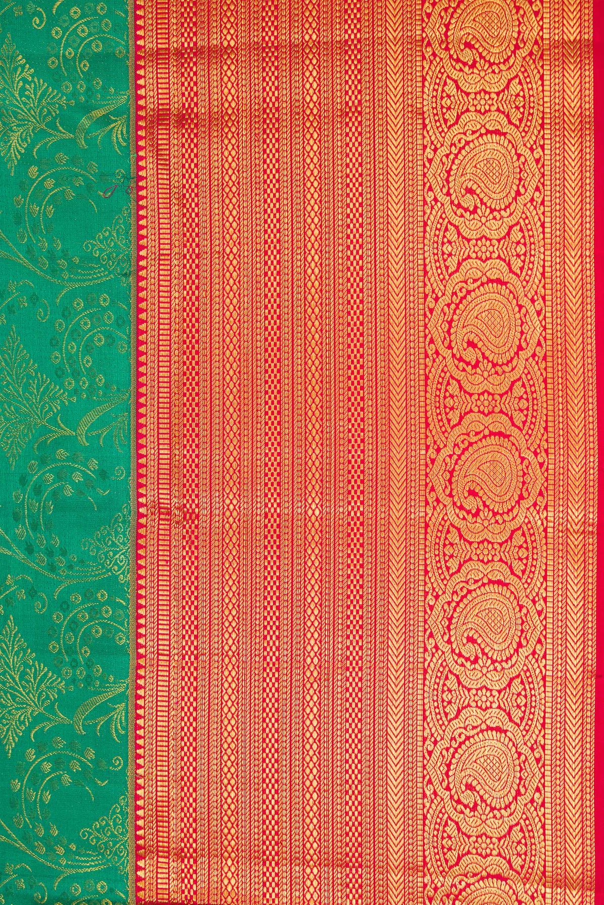 Border image of Green Dual Tone Kanchipuram Silk Saree with Zari Brocade on the body and Zari Border. 