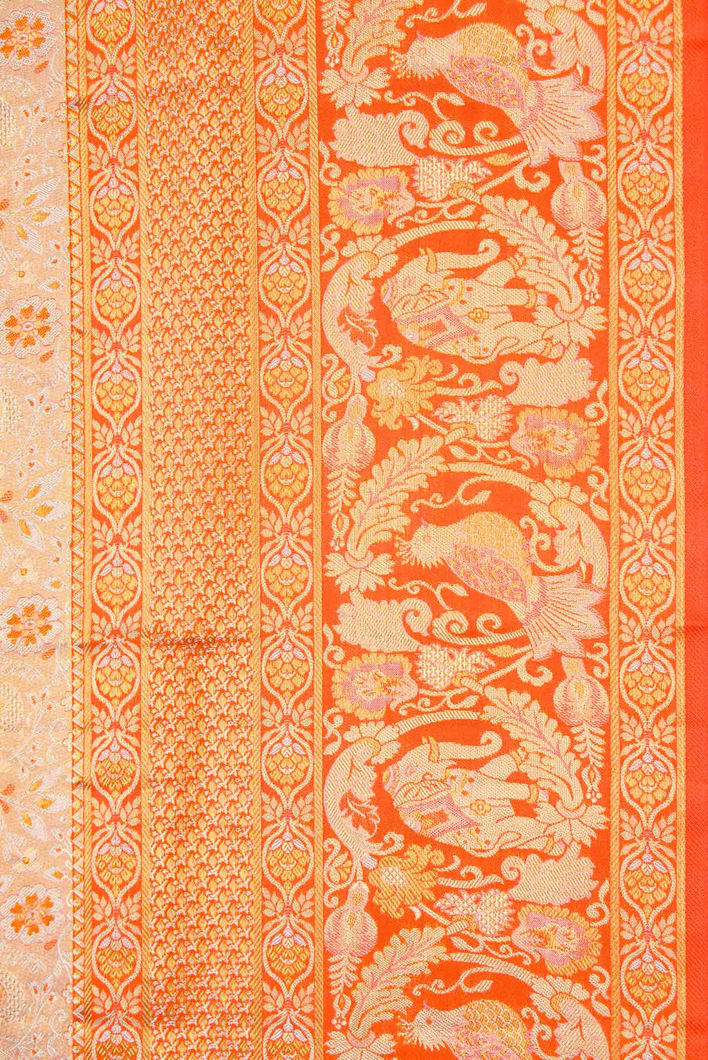 Border image of Gold Dual Tone Kanchipuram Silk Saree with Zari Brocade on the body and Zari Border