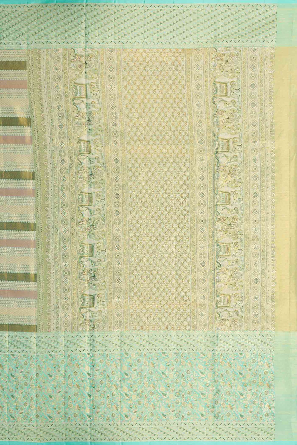 Close up image of the pallu of Green Dual Tone Kanchipuram Tissue Silk Saree with Zari Brocade on the body and Zari Border