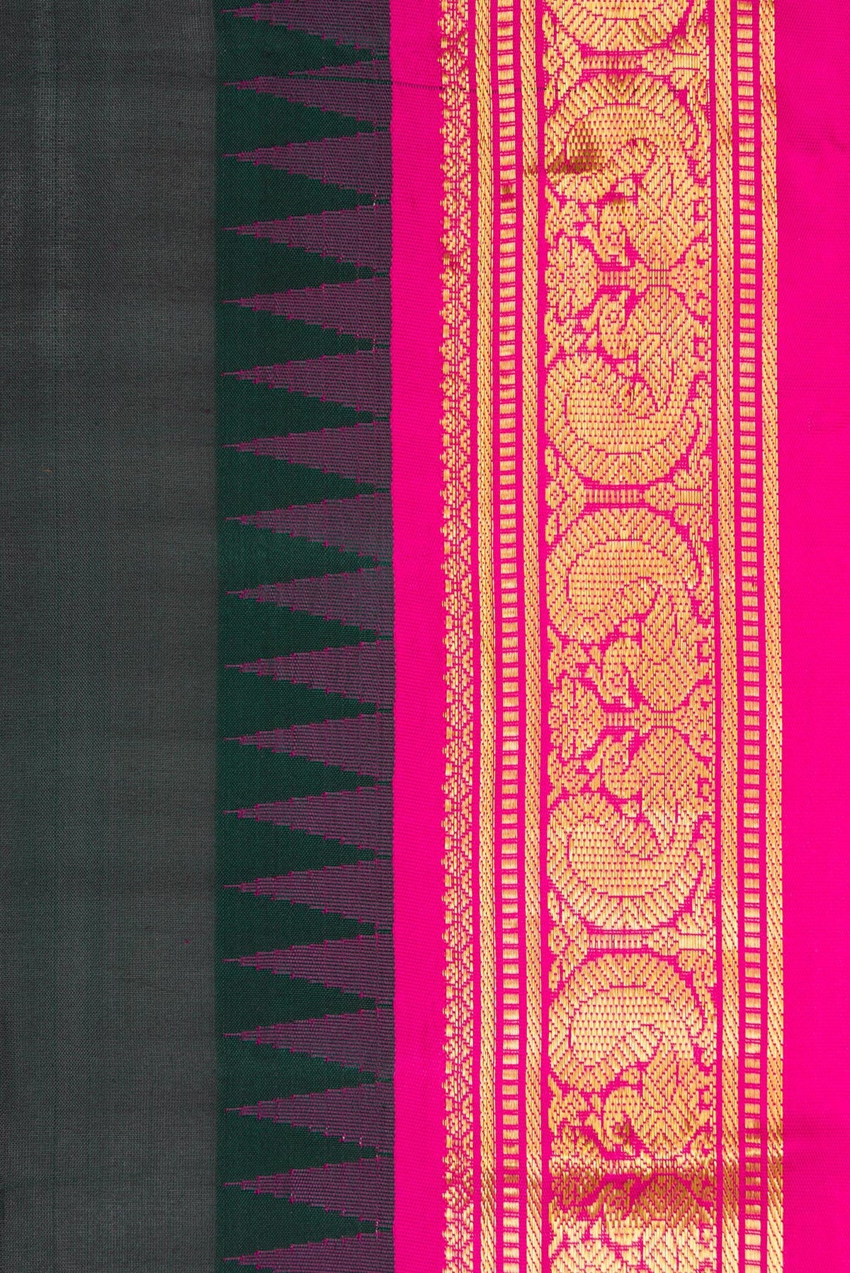 Border image of Black Dual Tone Kanjivaram Silk Nine Yards Saree with Plain Body and Zari Border. 
