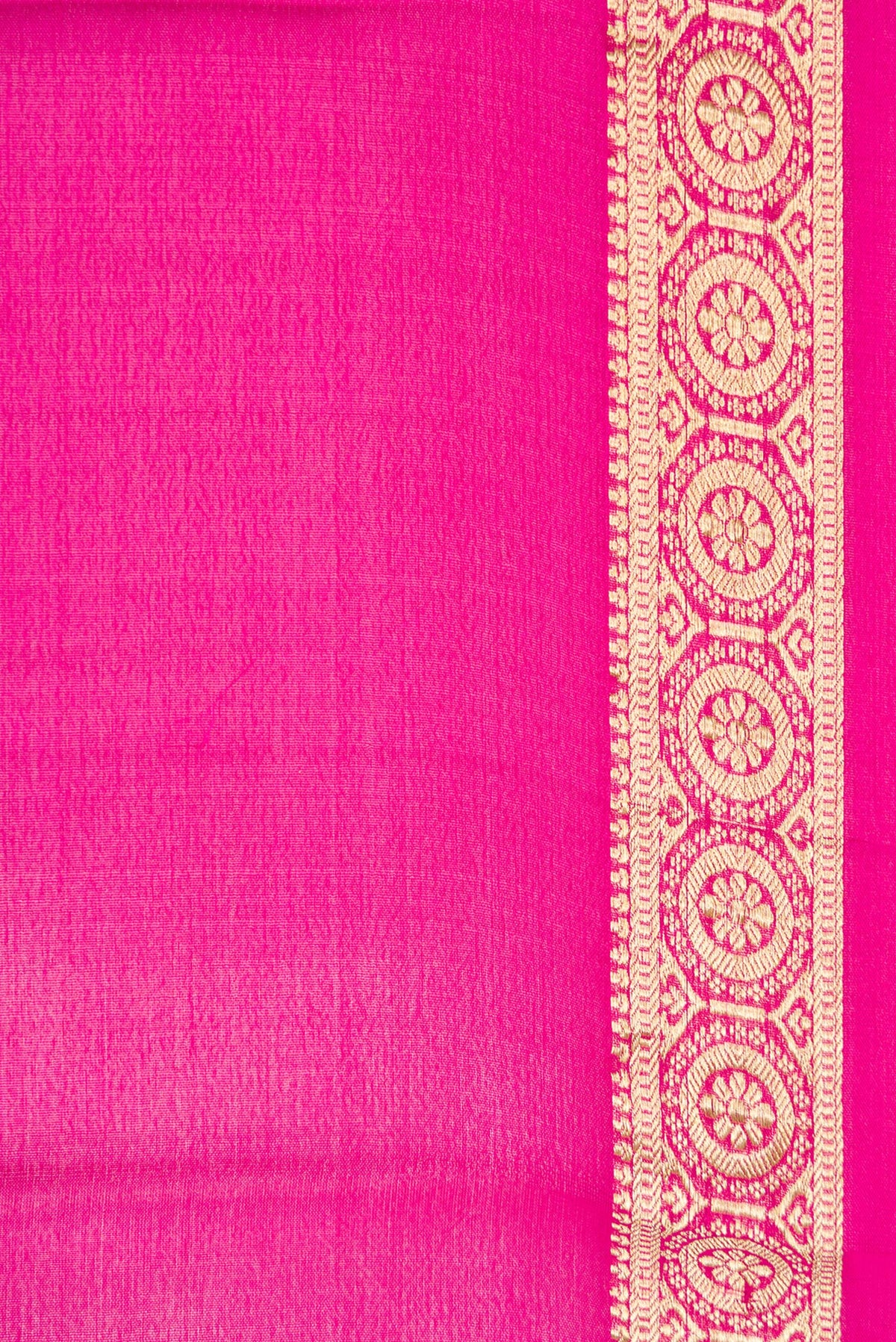 Border image of Dark Pink Dual Tone Mysore Georgette Saree with Plain Body and Zari Border. 