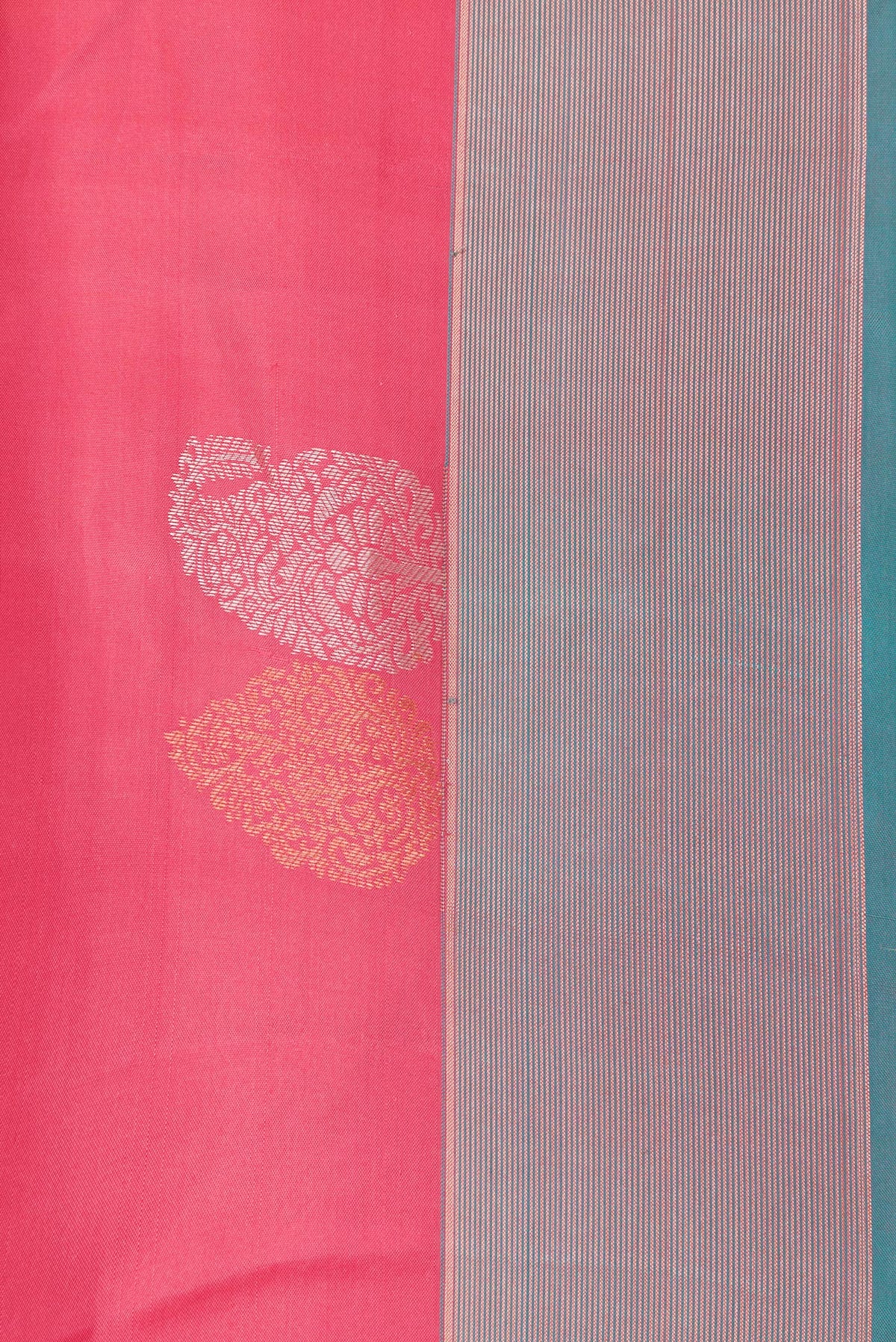 Border image of Pink Dual Tone Kanchipuram Silk Saree with Zari Butta on the body and Zari Border. 