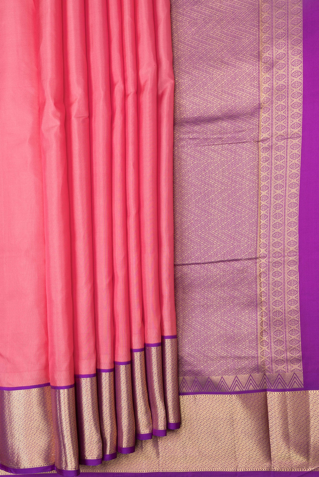 Pleats and pallu of Pink Dual Tone Kanchipuram Silk Saree with Plain Body and Zari Border. 