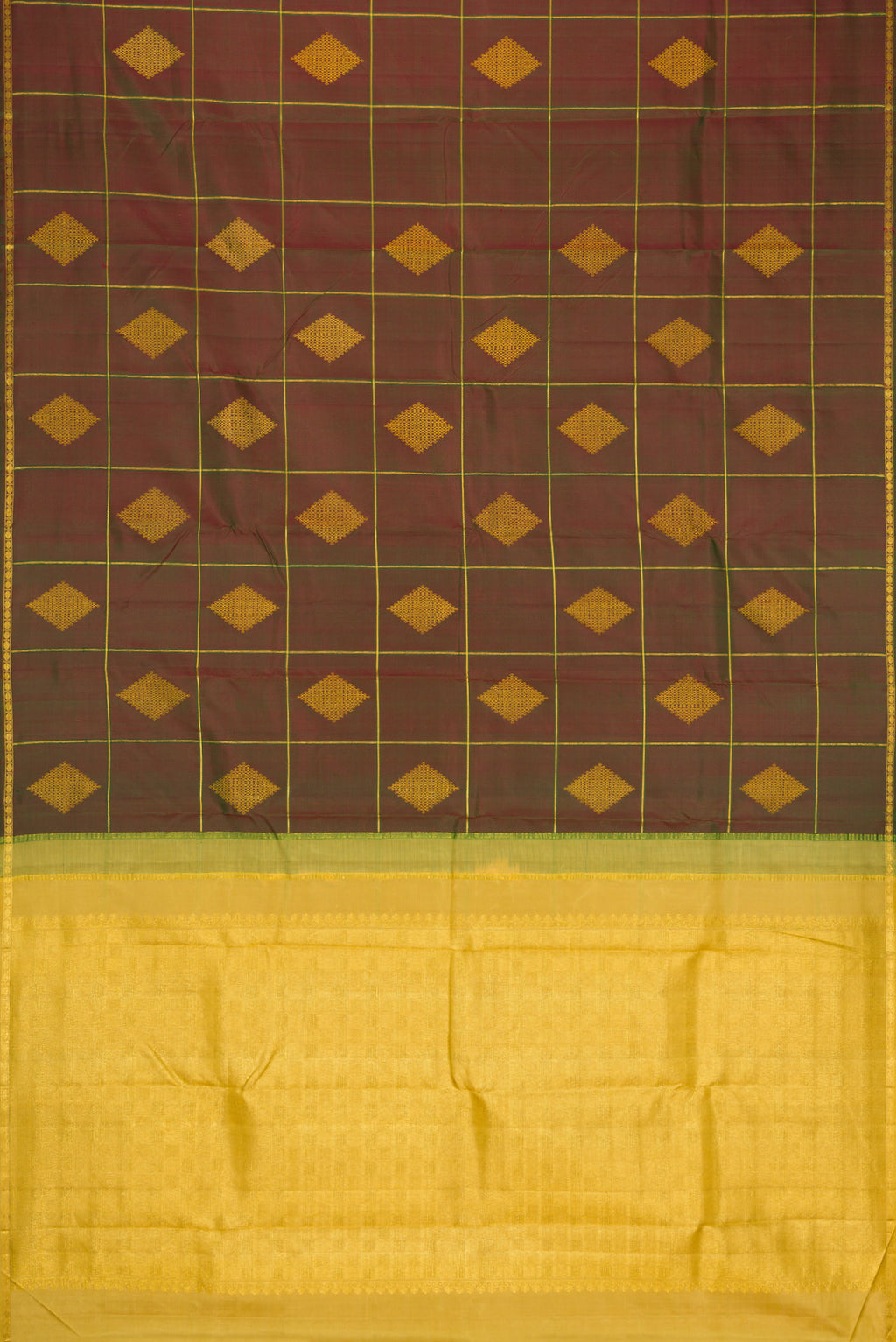 Flat view of Green with Maroon Color Kanchipuram Silk Saree with Checked design on the body and Thin Zari Line. 