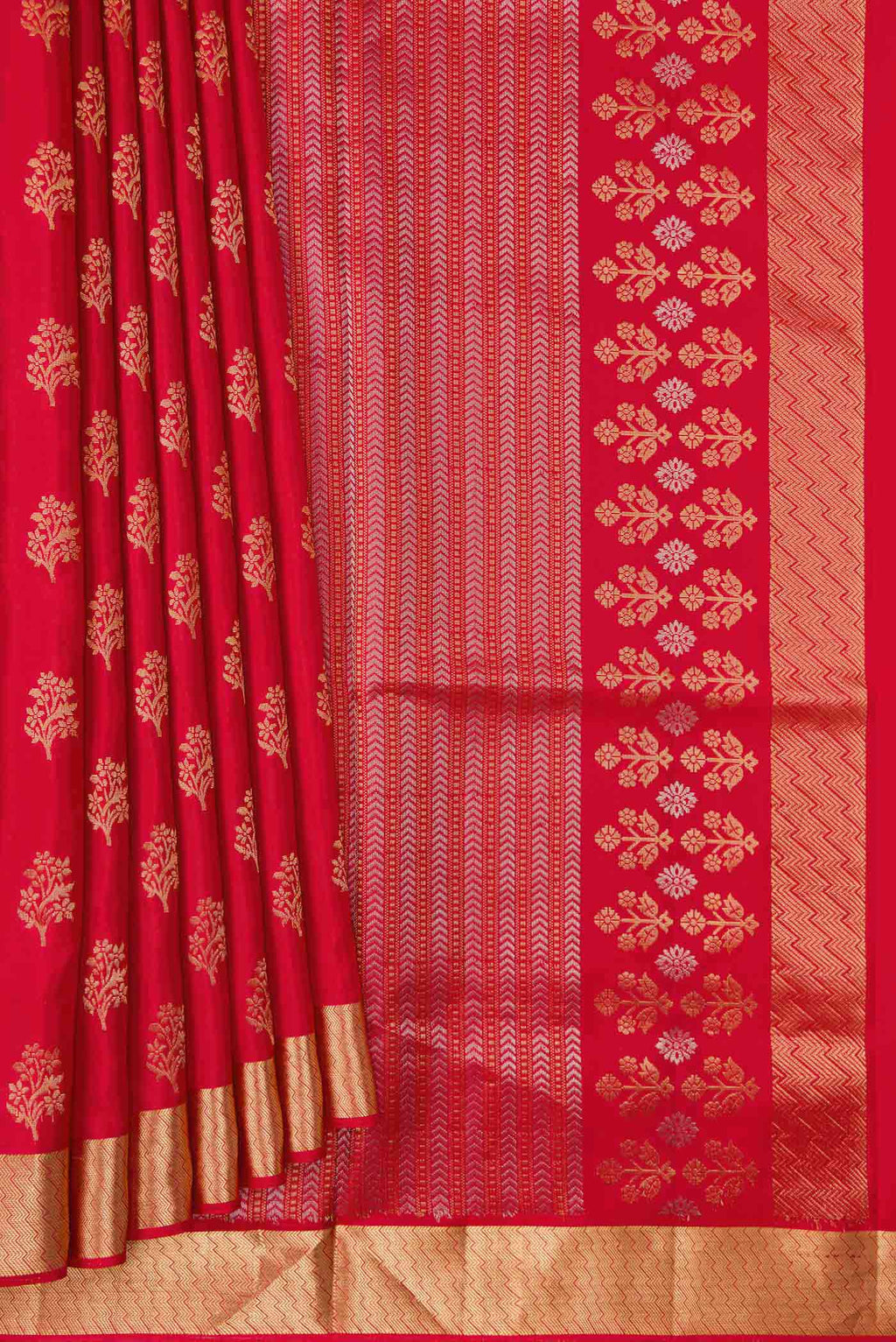 Pleats and pallu of Dark Pink Dual Tone Soft Silk Saree with Zari Butta on the body and Zari Border